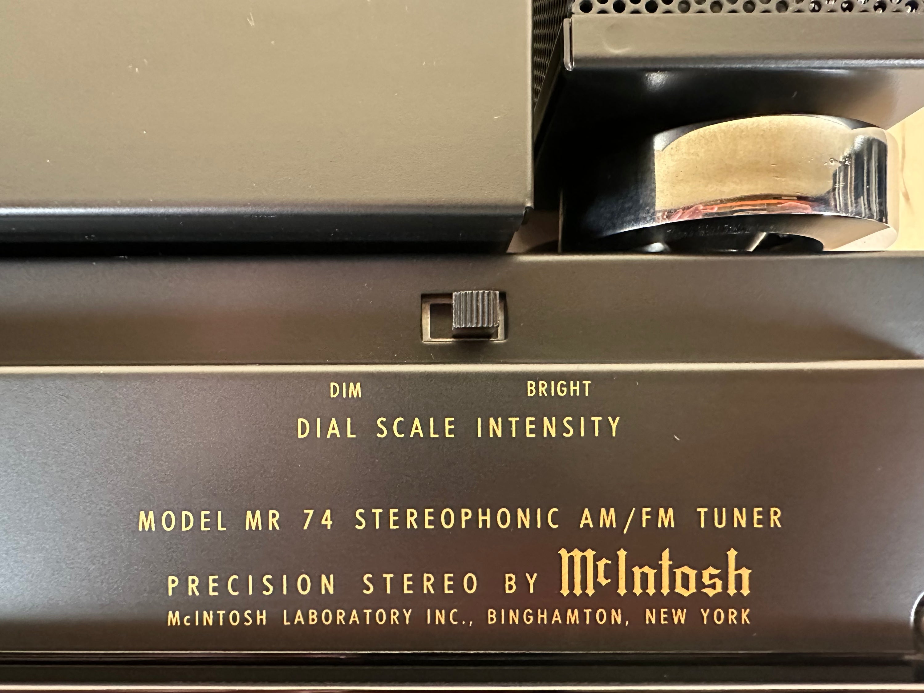 McIntosh Model MR 74 Stereophonic AM/FM Tuner w/New Factory Box