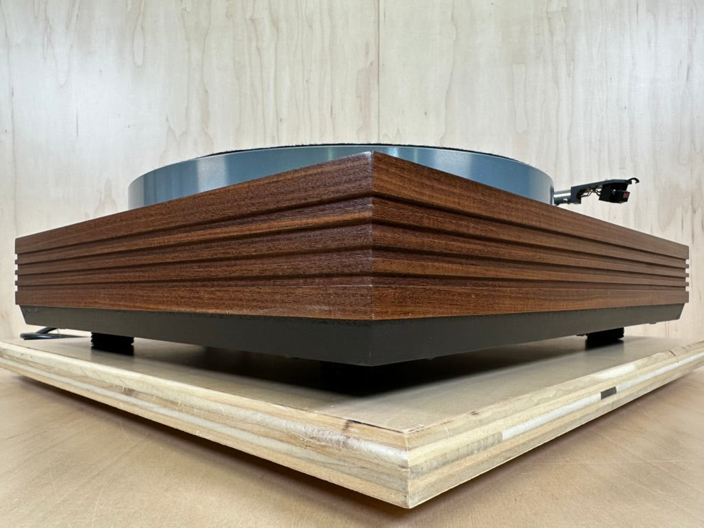LP12 Linn Sondek Turntable w/Dynavector Karat 19A MKII