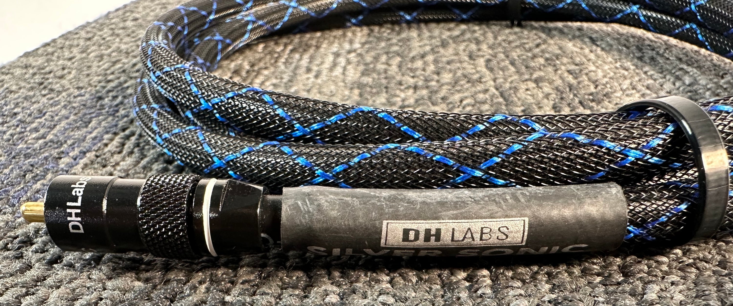 DH Labs Silver Sonic D-750 Digital RCA Cable 2 Meters