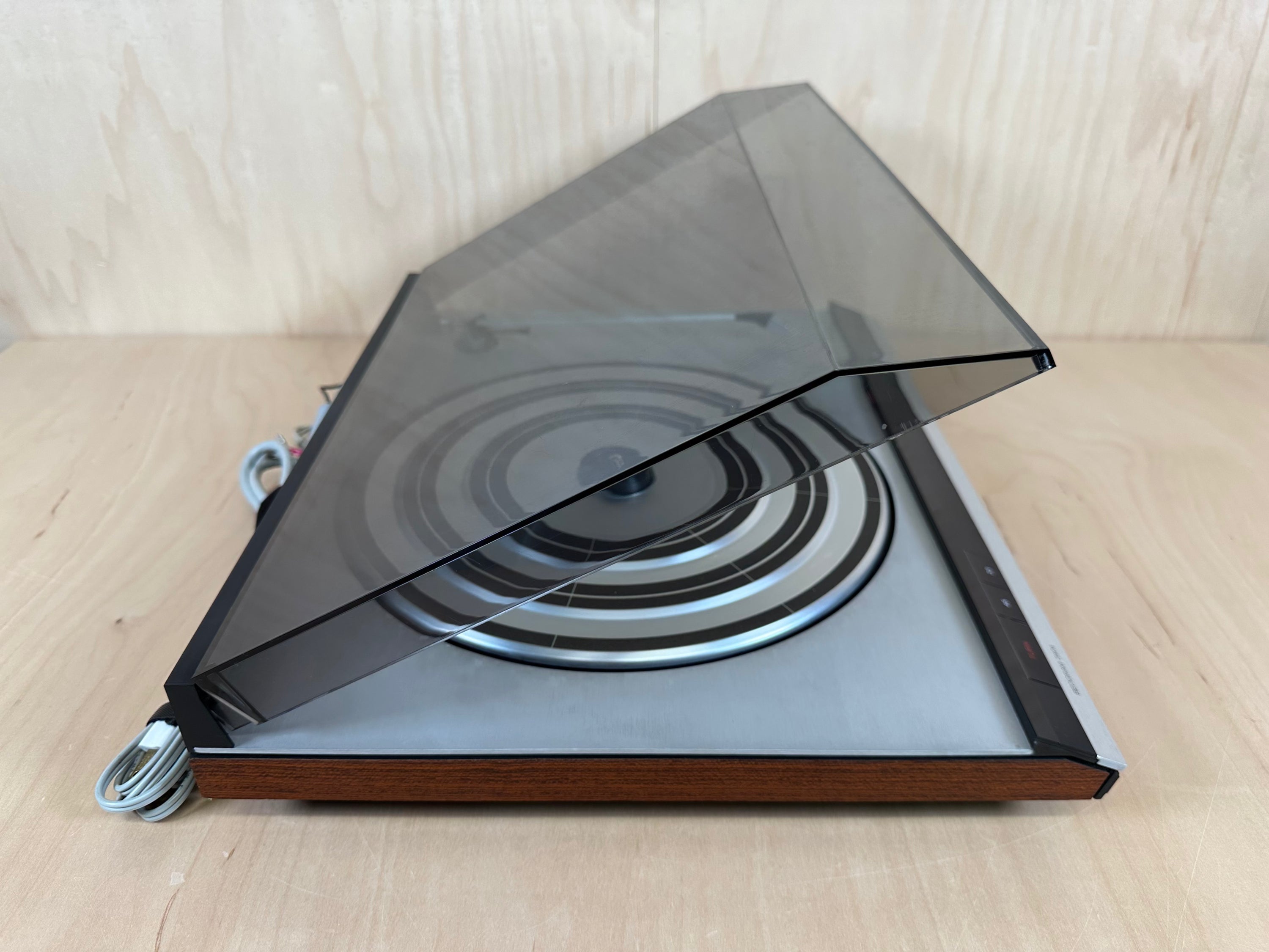 Bang & Olufsen Beogram 3404 Turntable w/MMC20EN Cartridge