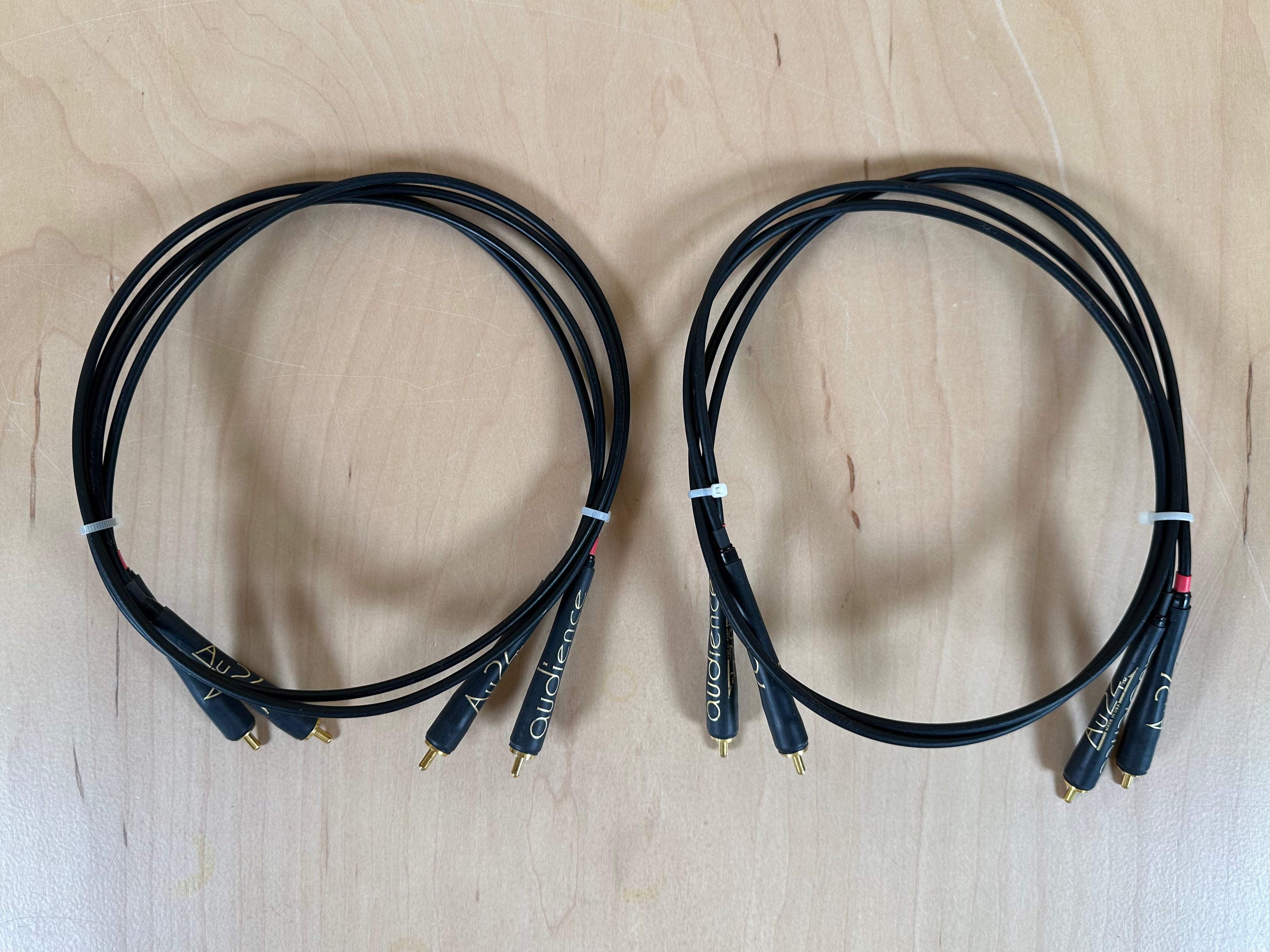Audience AU24 RCA Interconnects 1 Meter Pair