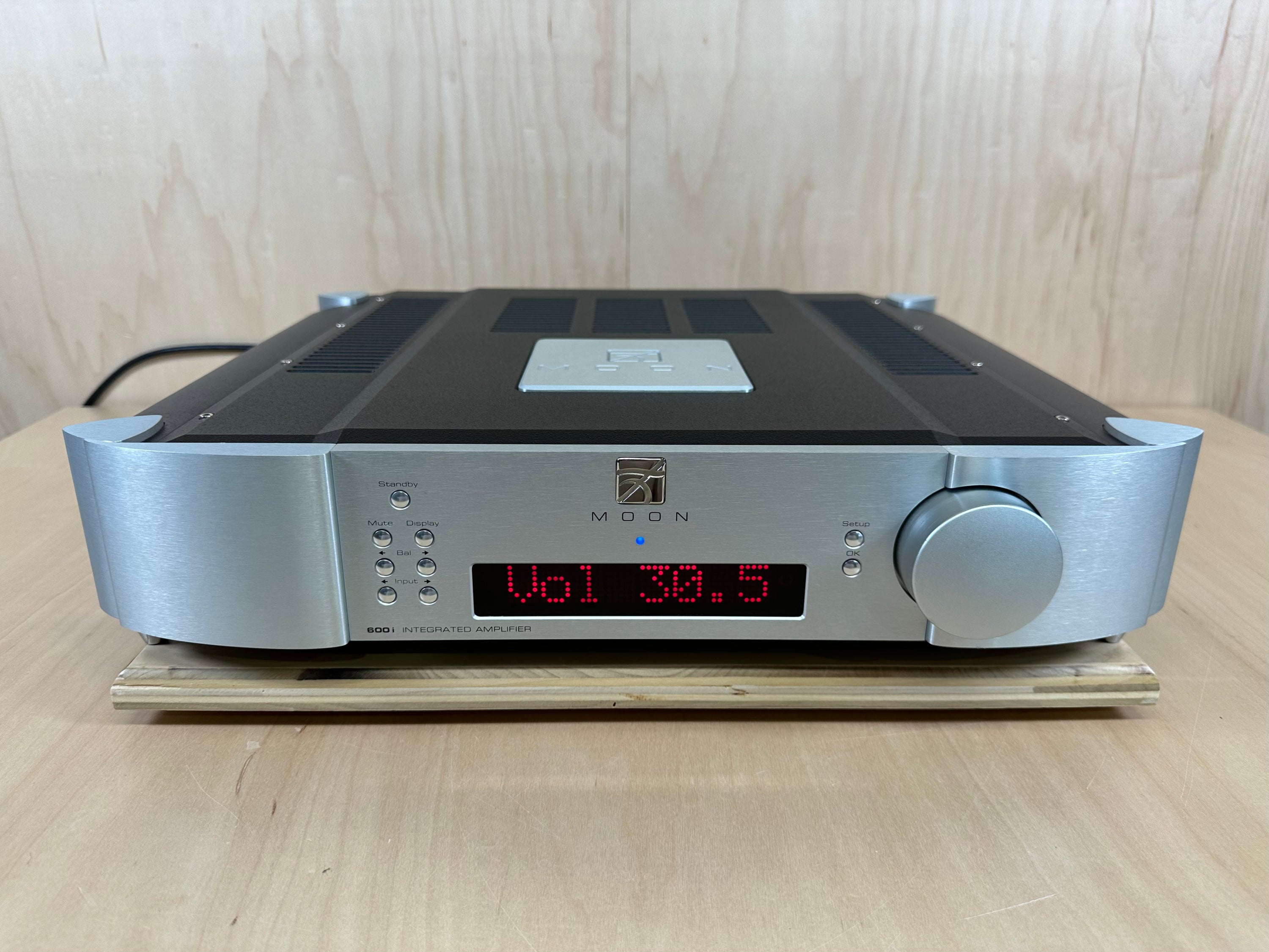 Simaudio Moon 600i Integrated Amplifier
