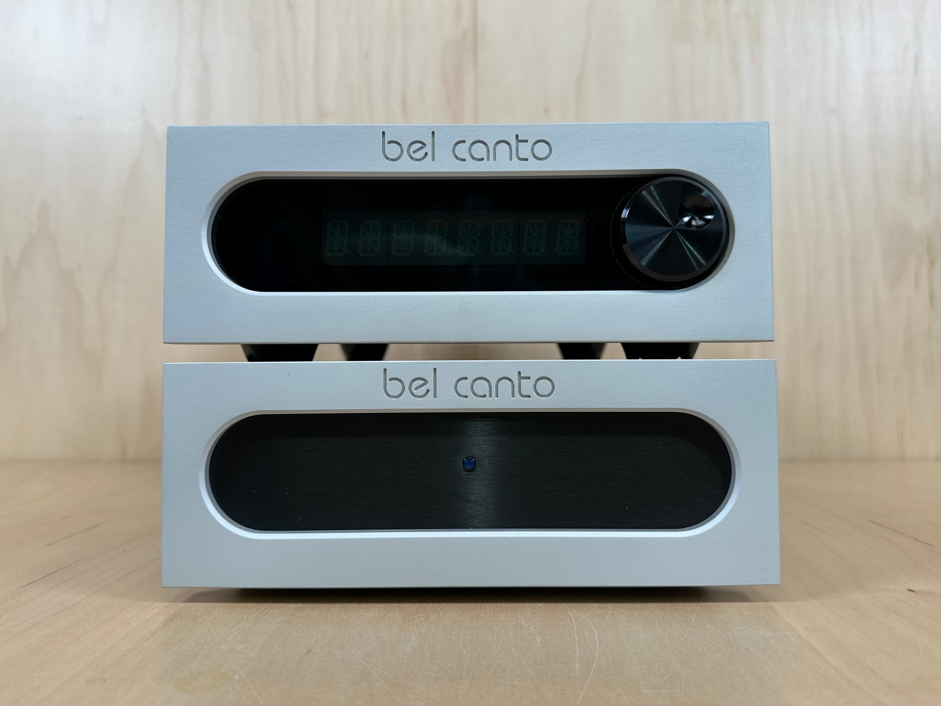 Bel Canto DAC 3.5VB, Remote, VBS1, USB Light Link, ST Fiber Cable w/Original Boxes