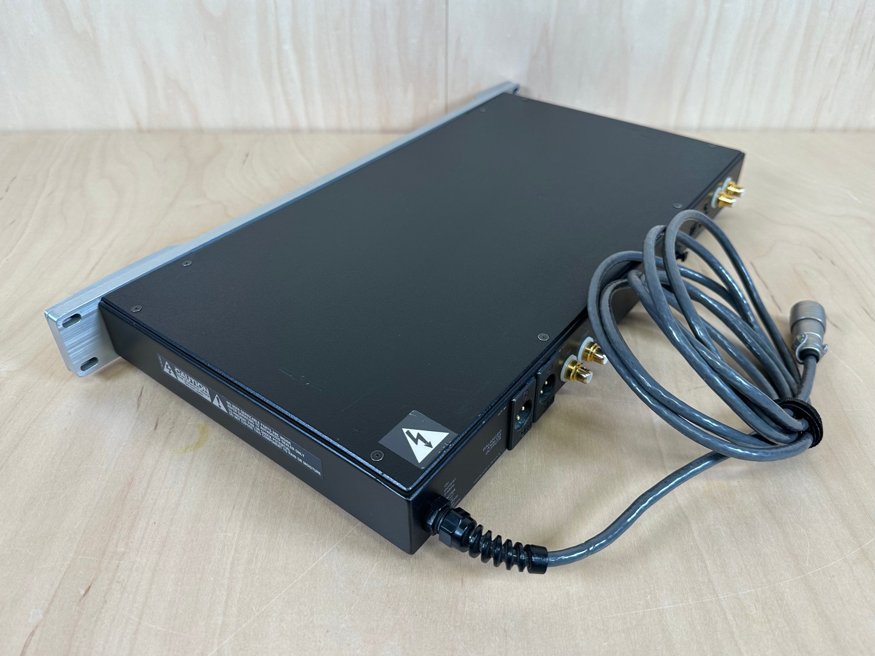 Threshold DAC 1/e Digital Processor DAC Silver w/Power Supply