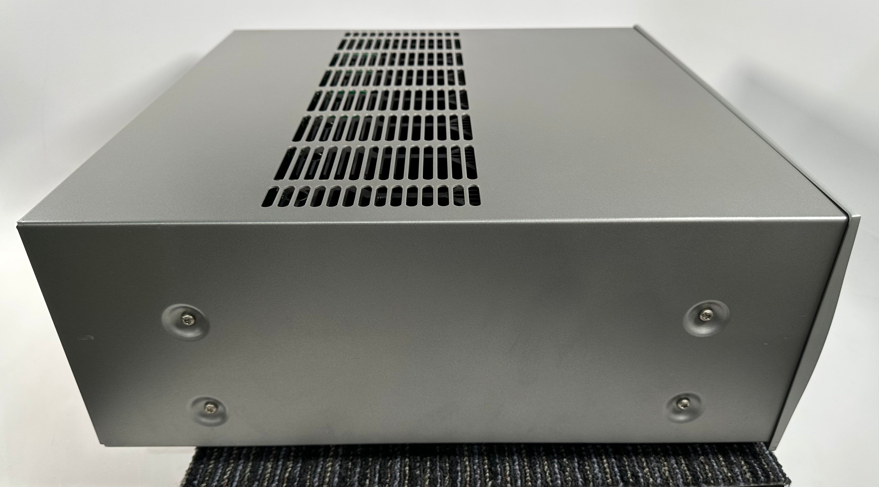 Arcam FMJ P7 Multichannel Power Amplifier