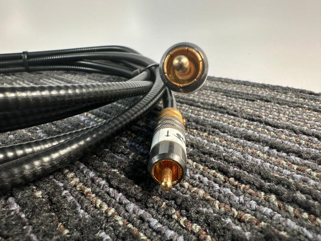 Millersound Interconnects w/Locking RCA Plugs  2 Meter Pair