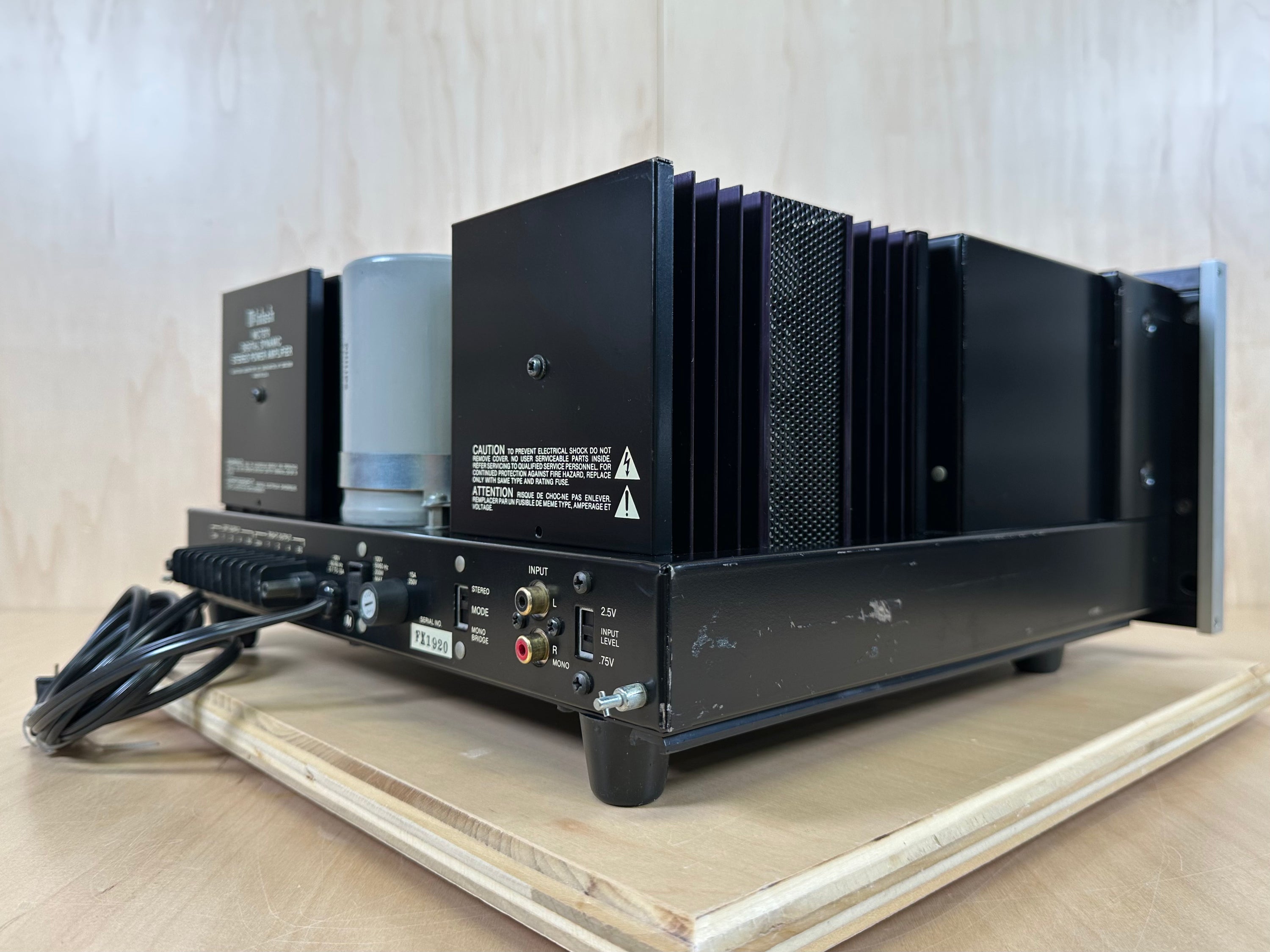 McIntosh MC7270 Digital Dynamic Stereo Power Amplifier