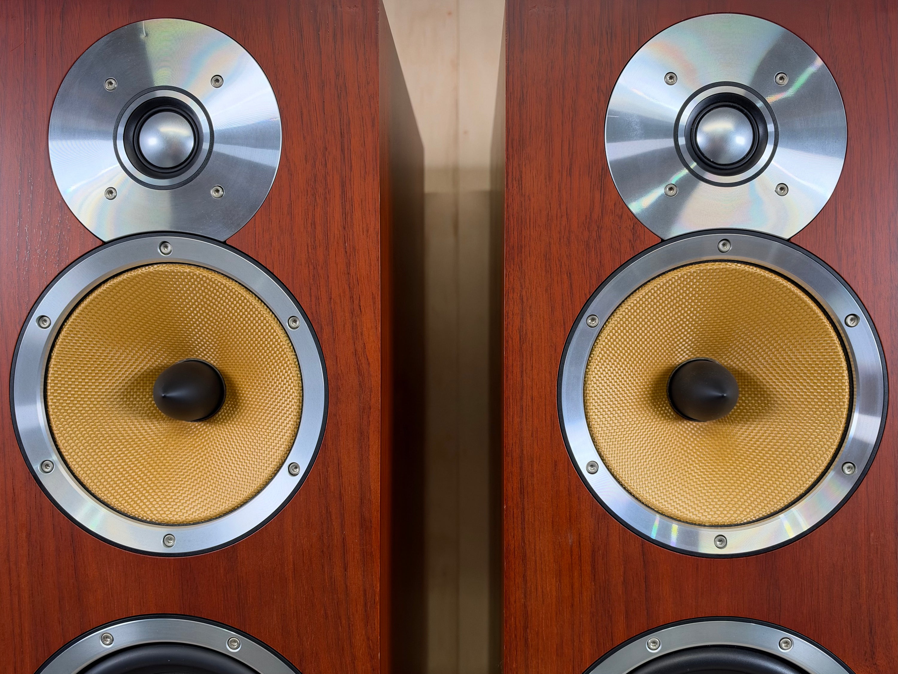 Bowers & Wilkins CM7 Speakers