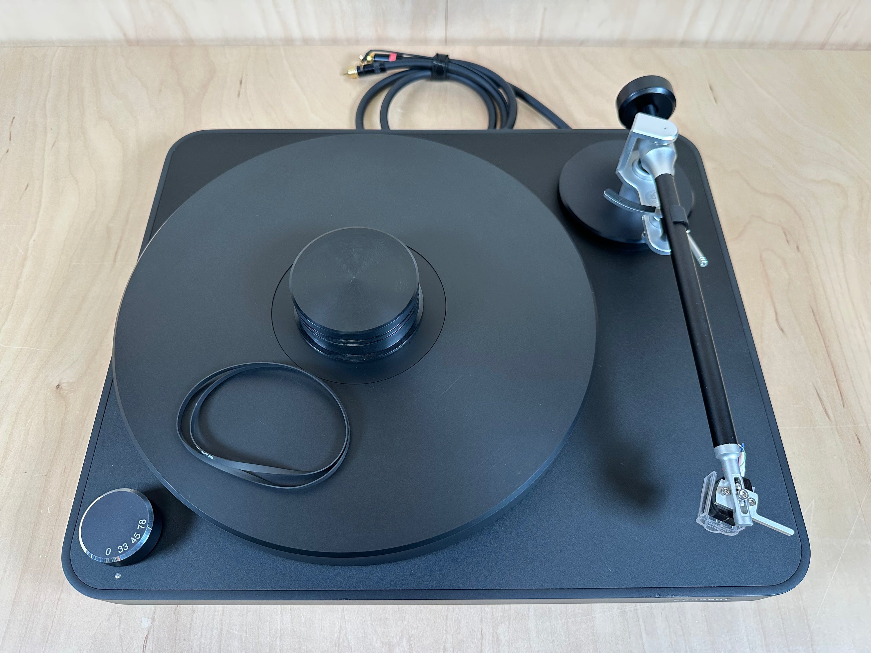 Clearaudio Concept Black Turntable w/Performer V2 Cartridge & MCRU Linear Power Supply and Dust Cover