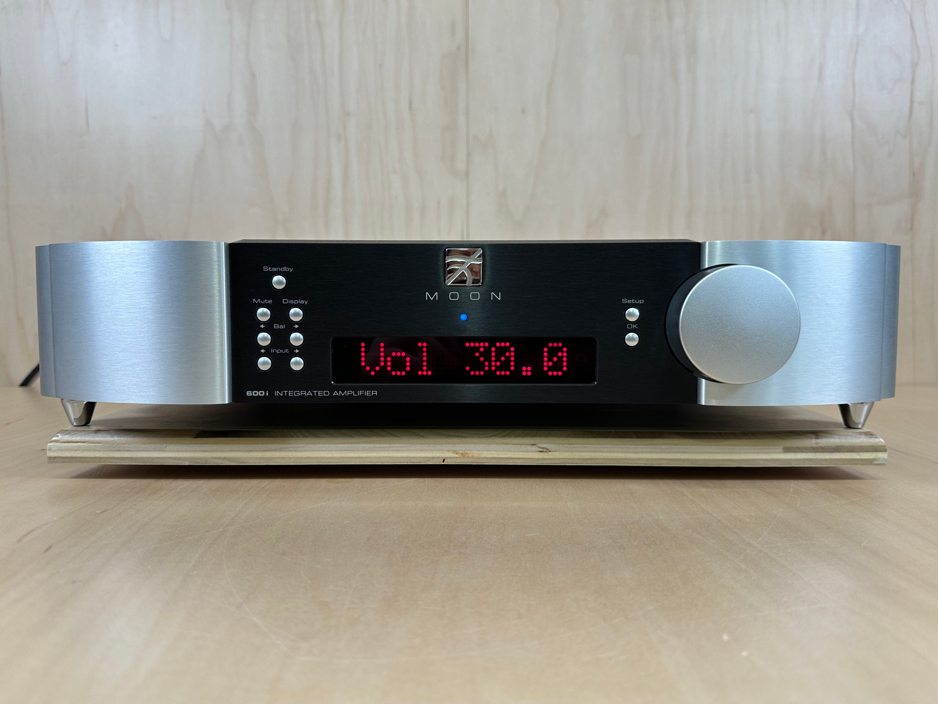 Simaudio Moon 600i Integrated Amplifier
