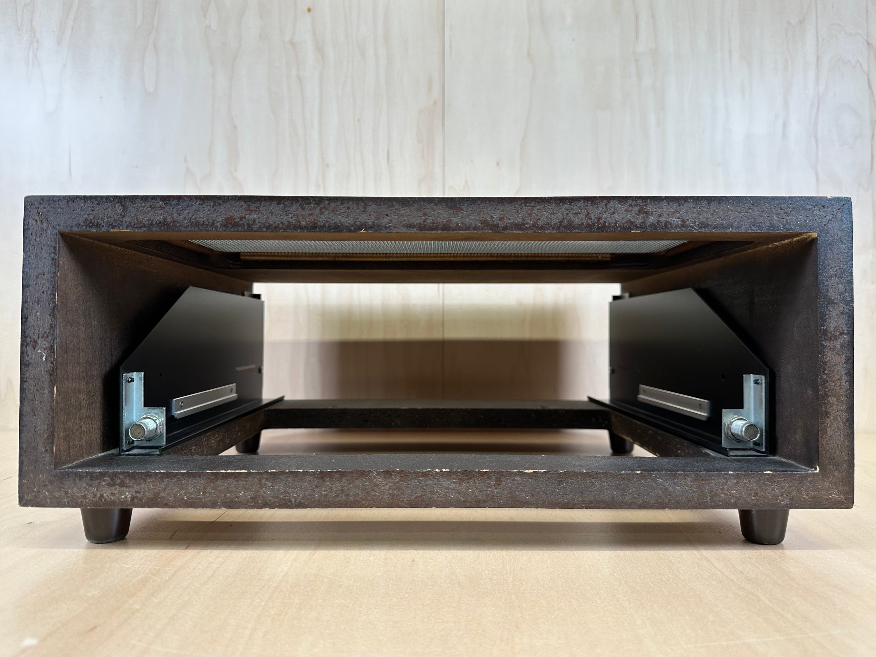 Mcintosh L52 Cabinet w/Panlocs Originally used with a  C28