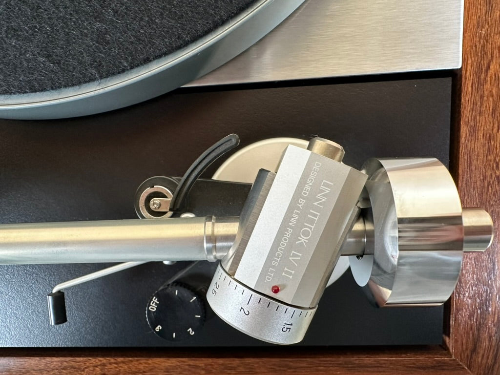 LP12 Linn Sondek Turntable w/Dynavector Karat 19A MKII