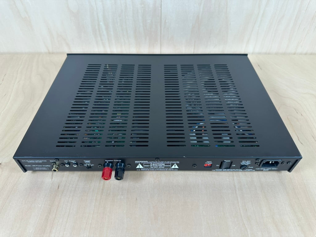 Outlaw Model 200 M-Block Mono Amplifier