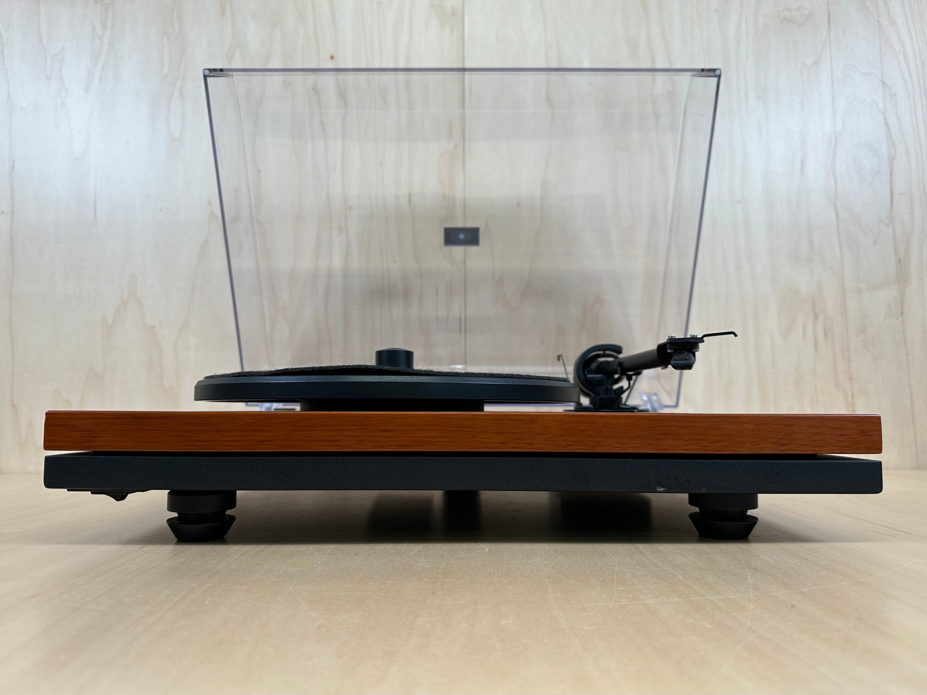 Music Hall mmf-5.1 SE Turntable w/Goldring 1022GX Cartridge