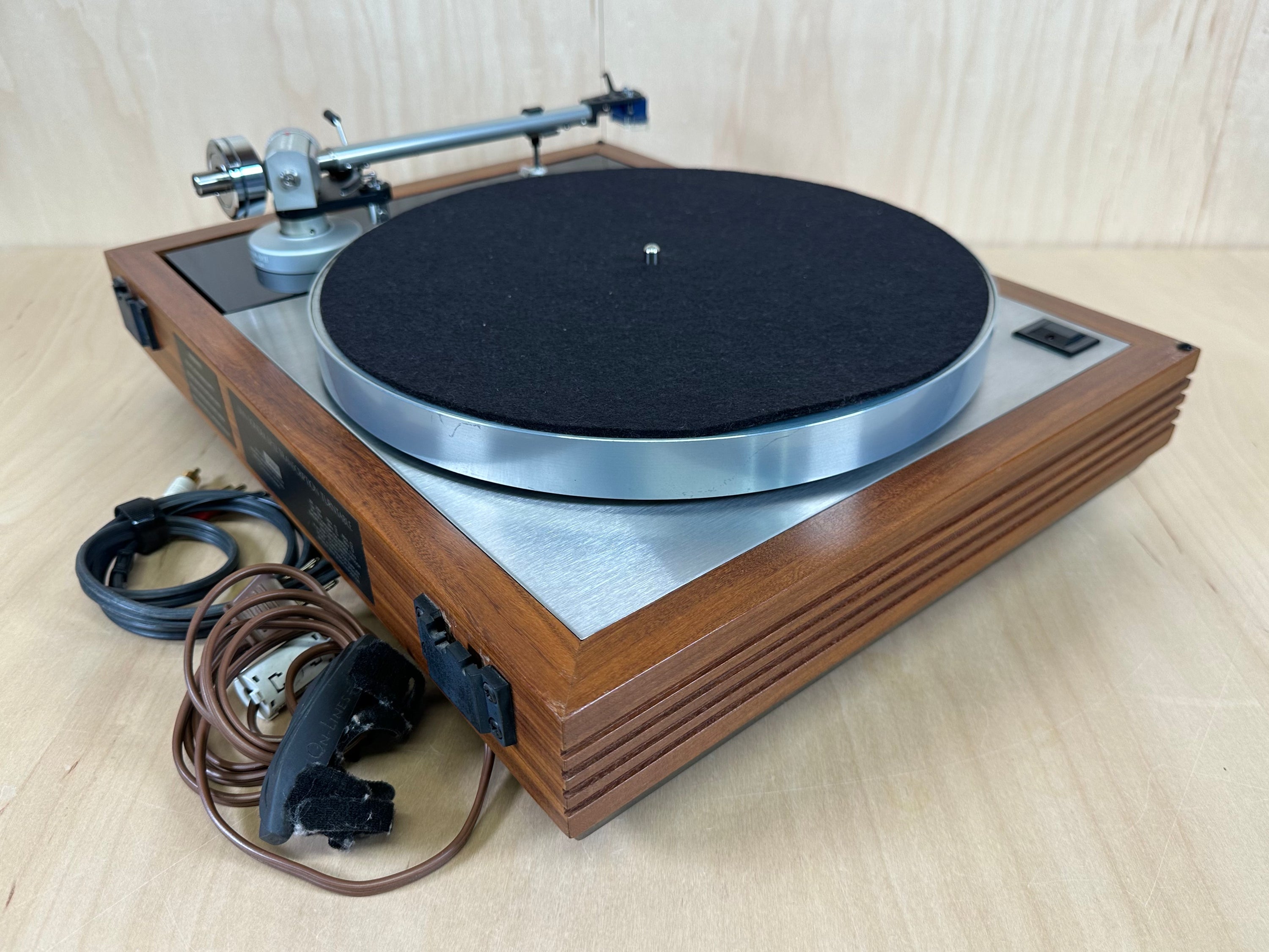 Linn LP12 Turntable w/Linn Ittok LV II Serviced
