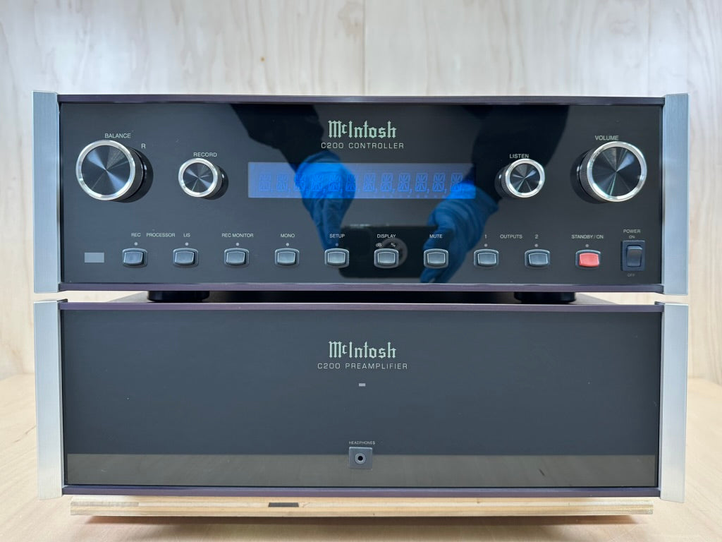 McIntosh C200 Preamplifier and Controller