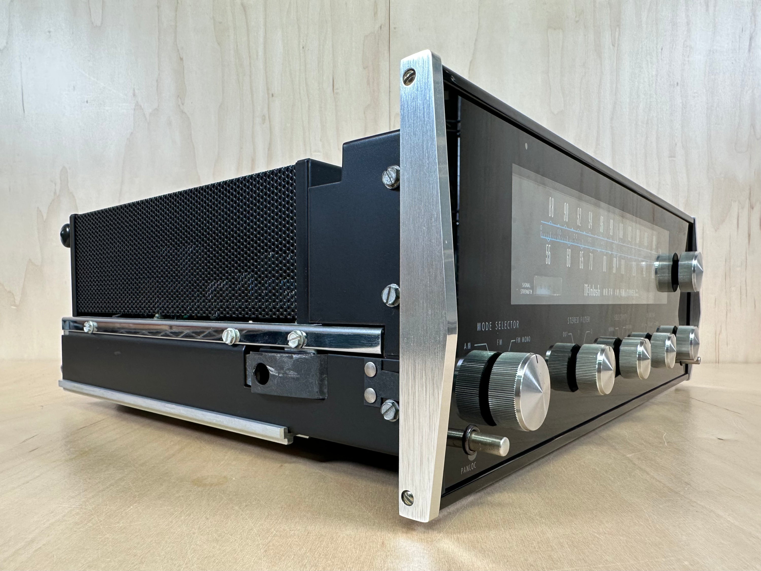 McIntosh Model MR 74 Stereophonic AM/FM Tuner w/New Factory Box