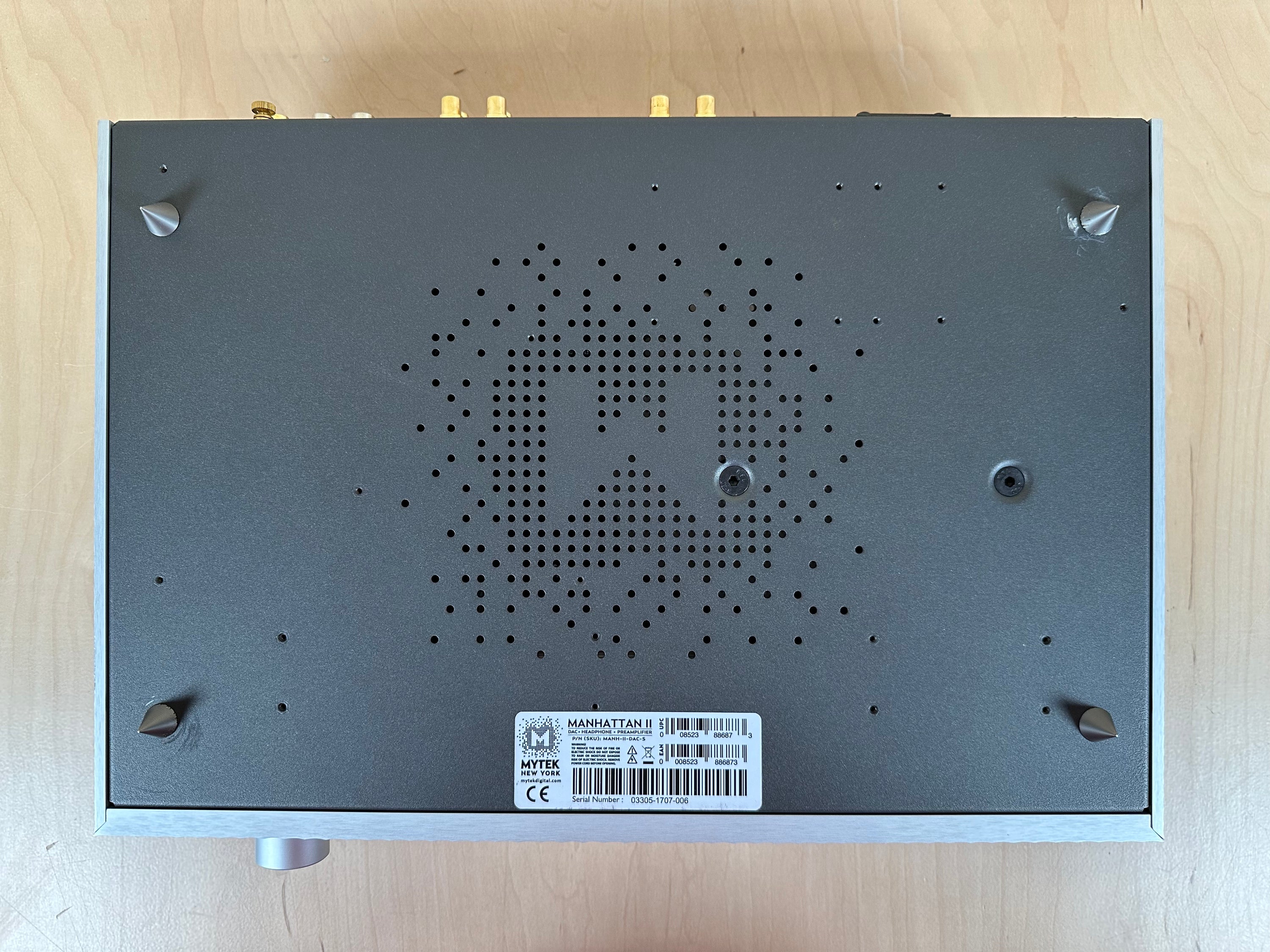 MYTEK Manhattan II DAC - Preamplifier - Headphone amp w/New LED Display
