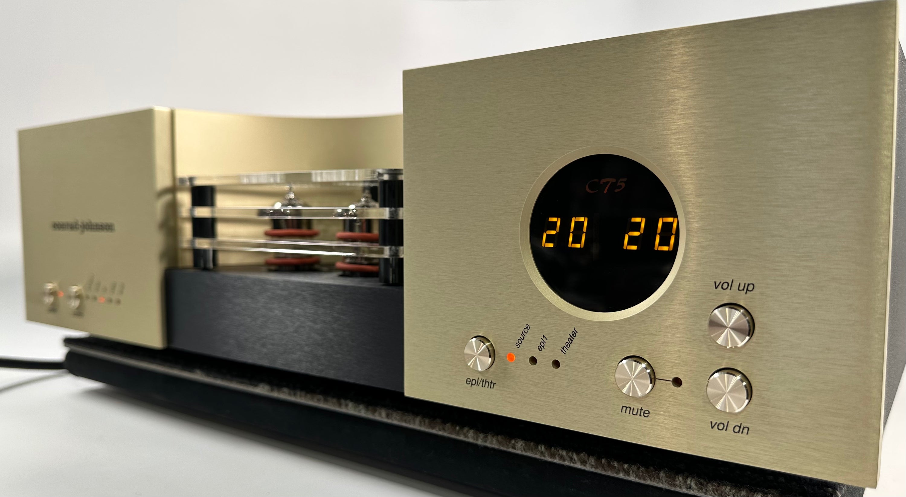 Conrad Johnson CT5 Composite Triode Preamplifier