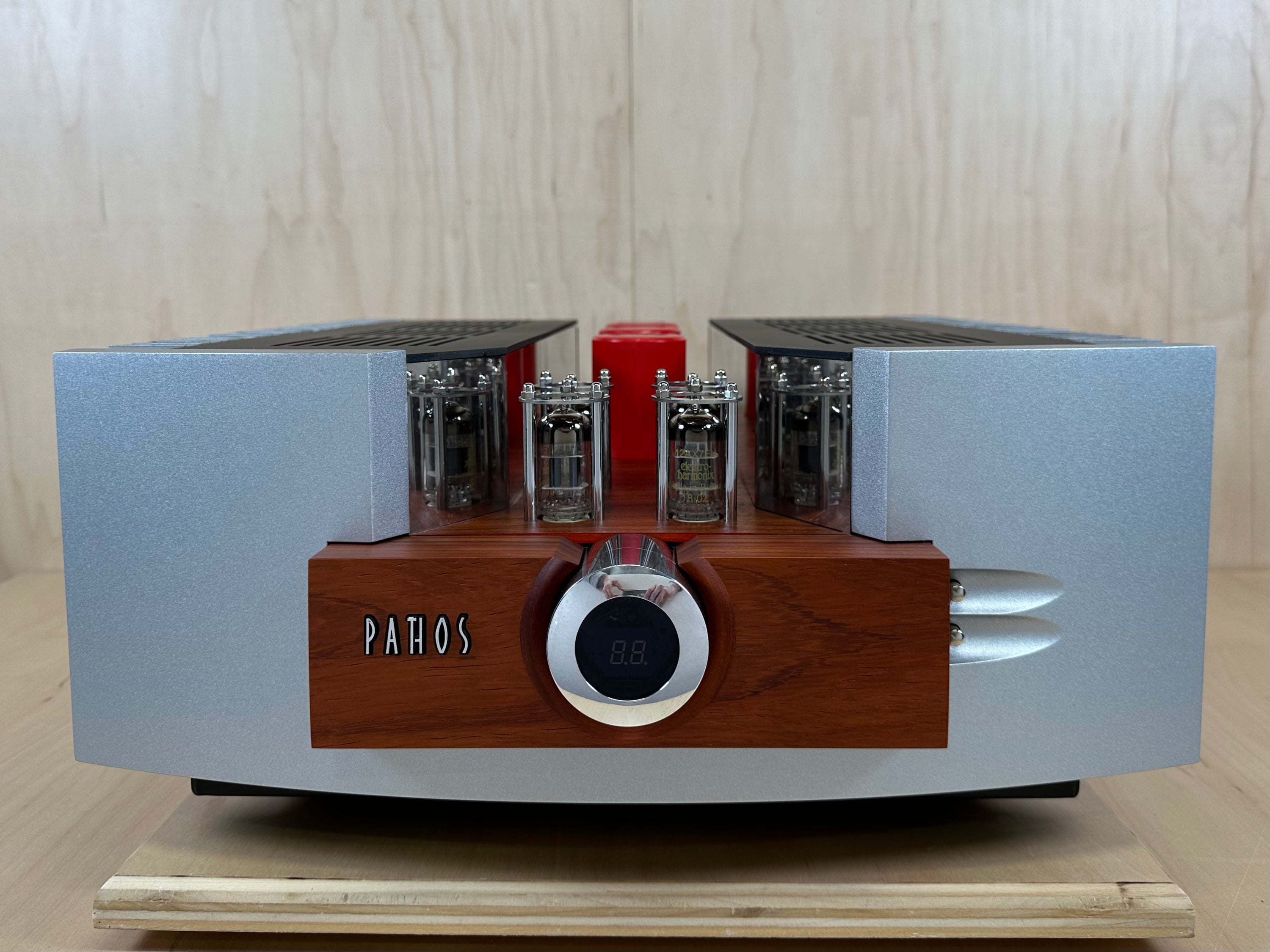 PATHOS INPOL 2 Hybrid Tube Integrated Stereo Amplifier