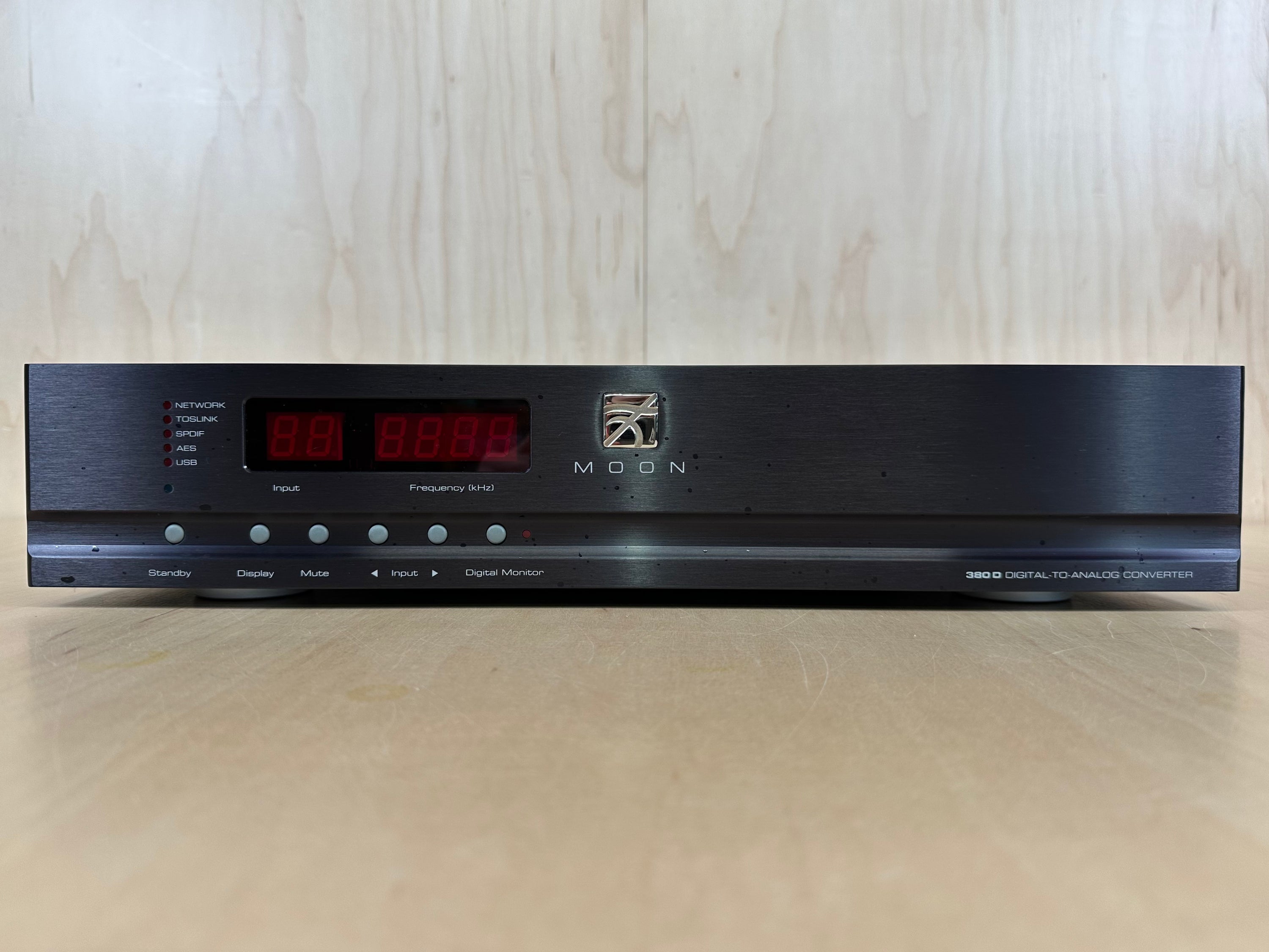 Simaudio Moon 380D V1 DAC w/MiND 1 Streamer, Volume Control, Remote