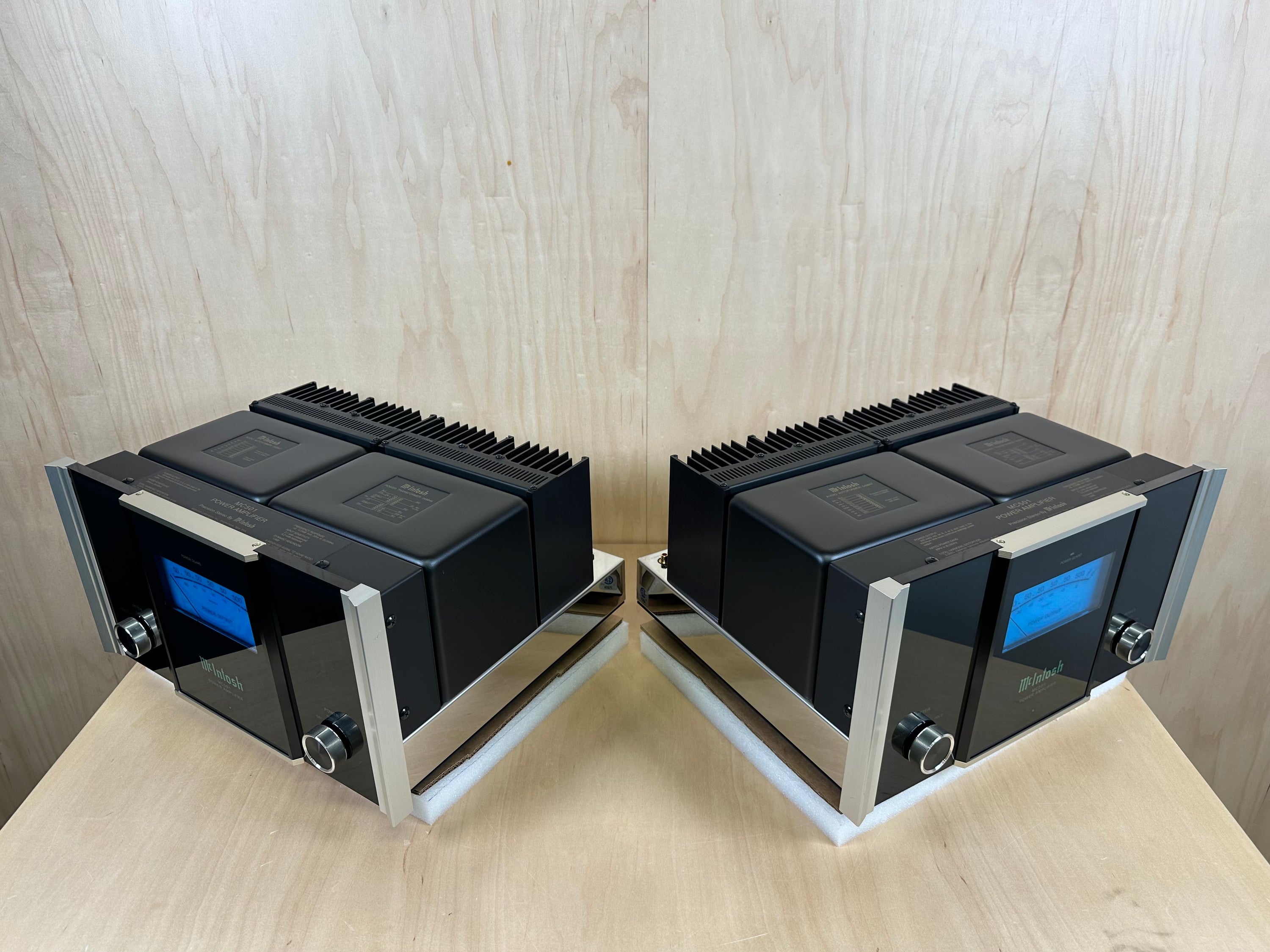 McIntosh MC501 Power Amplifiers (pair)