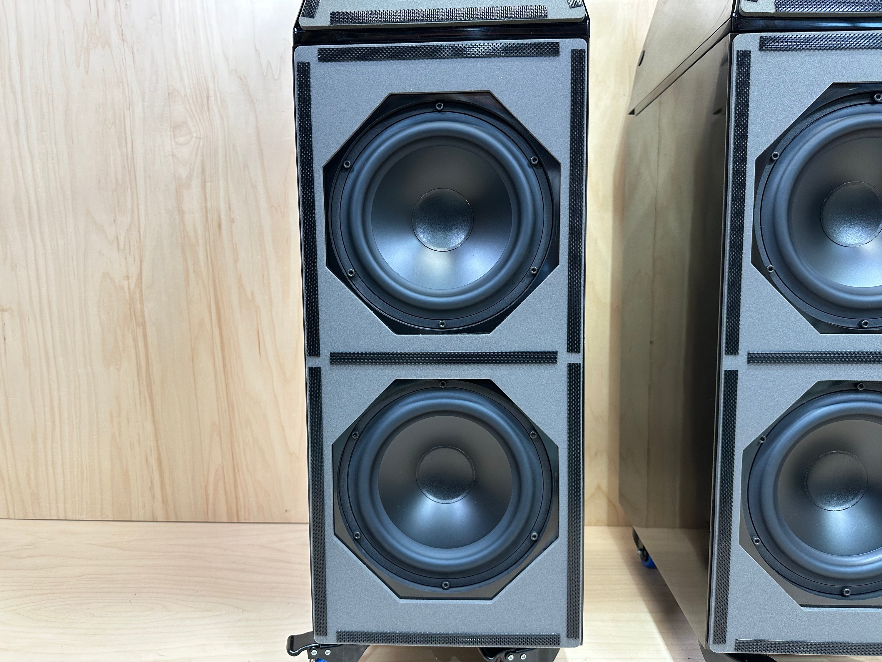 Wilson Audio Watt Puppy 5 w/Crates
