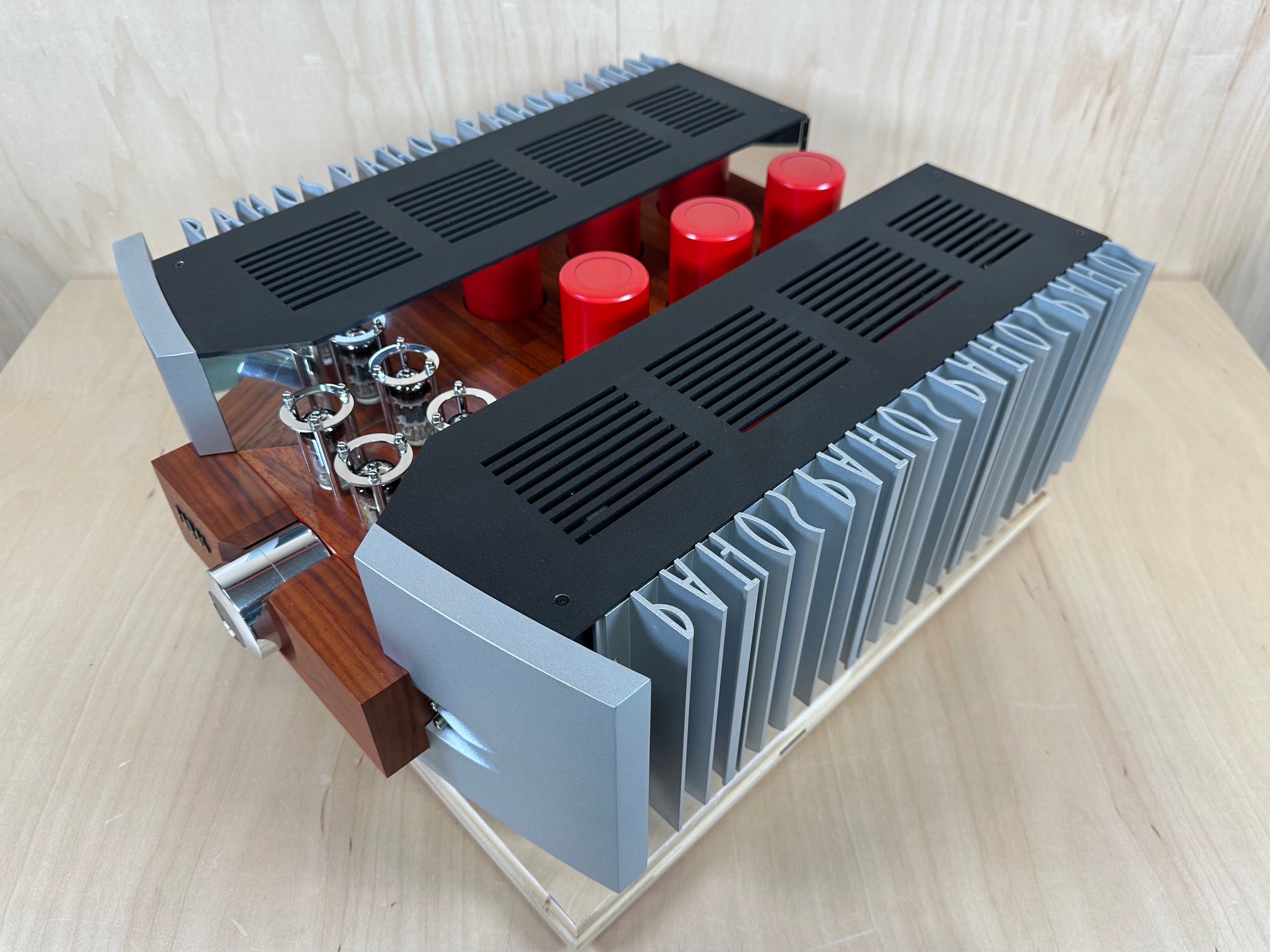 PATHOS INPOL 2 Hybrid Tube Integrated Stereo Amplifier