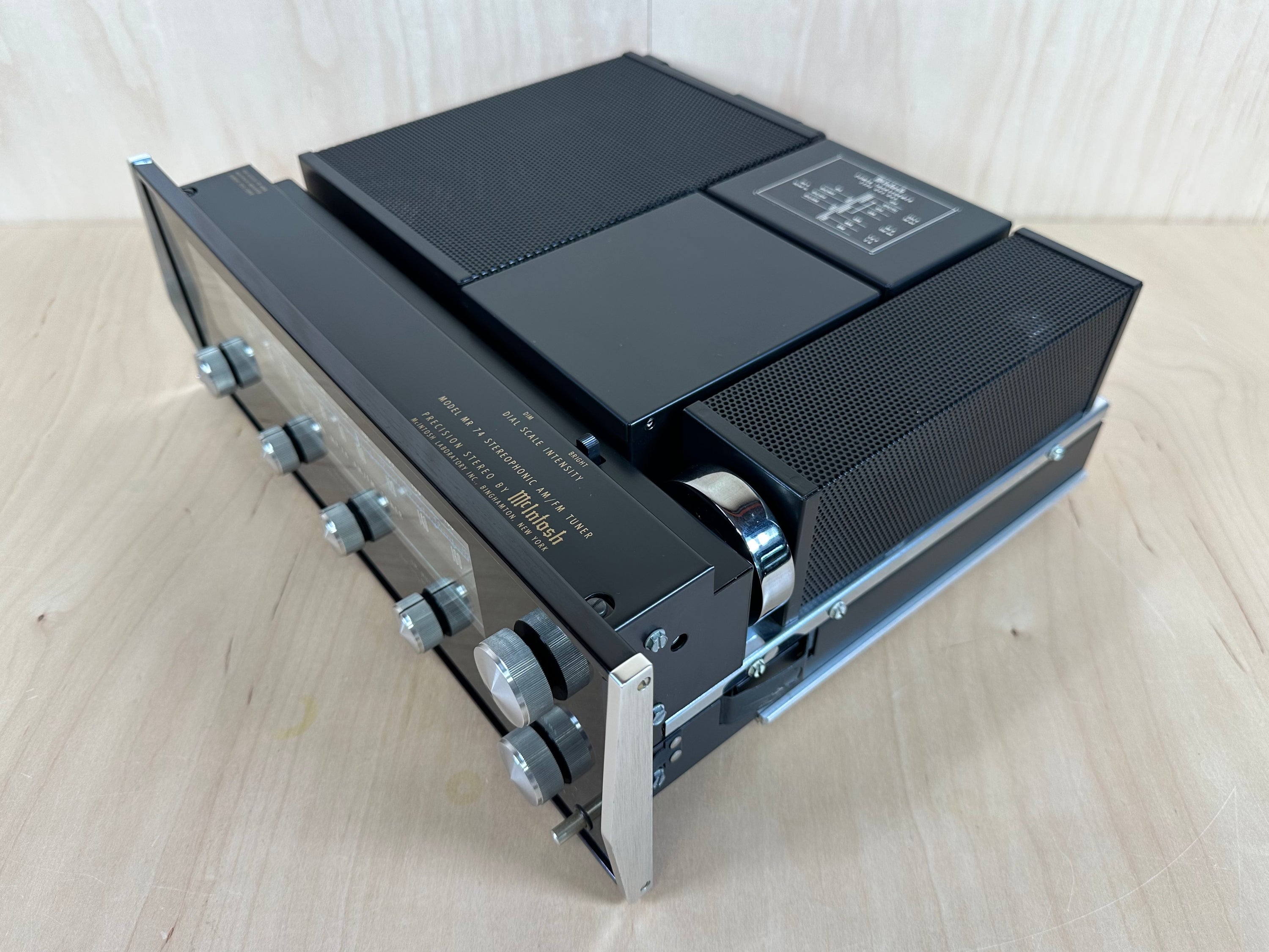 McIntosh Model MR 74 Stereophonic AM/FM Tuner w/New Factory Box