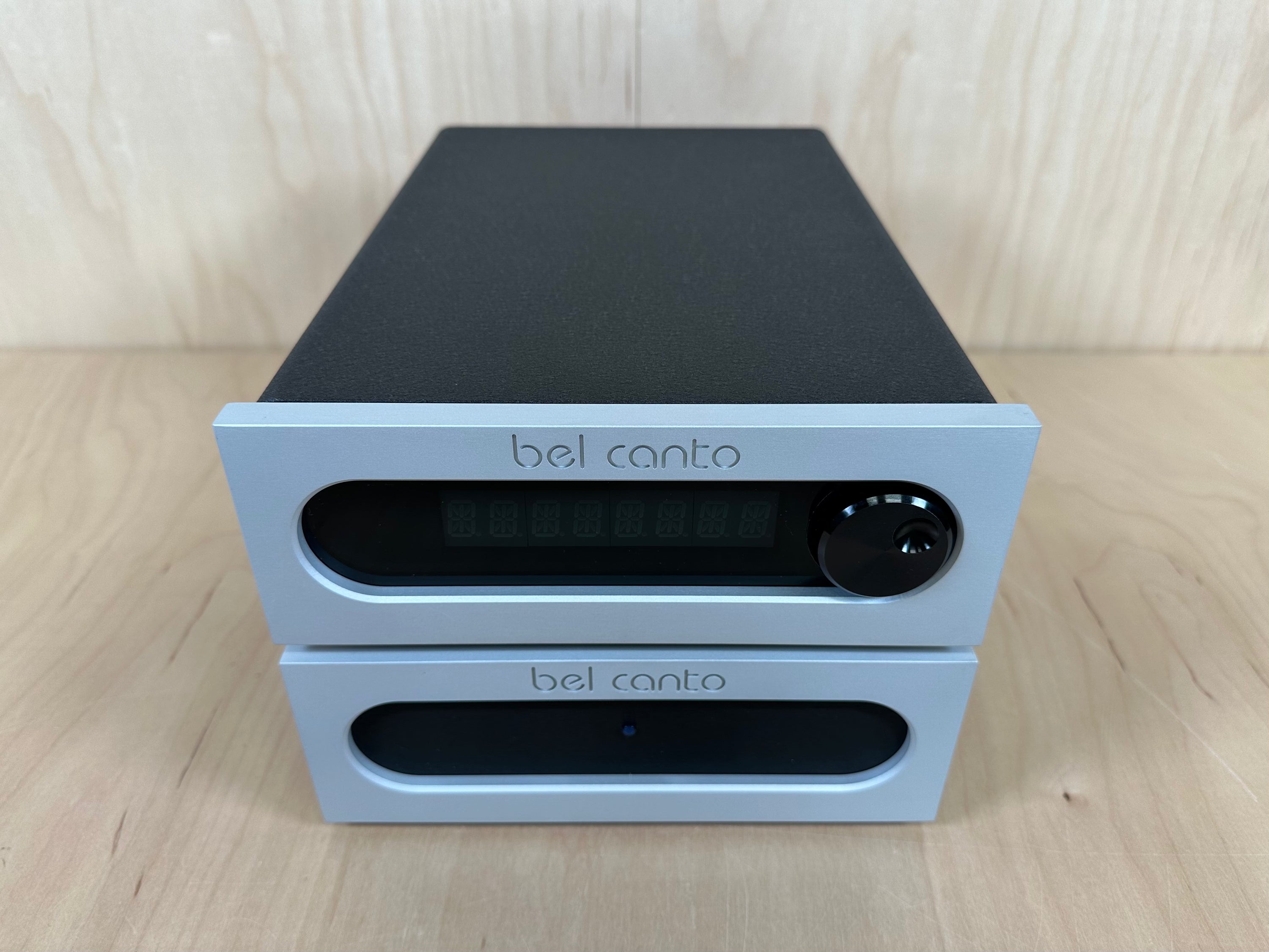 Bel Canto DAC 3.5VB, Remote, VBS1, USB Light Link, ST Fiber Cable w/Original Boxes