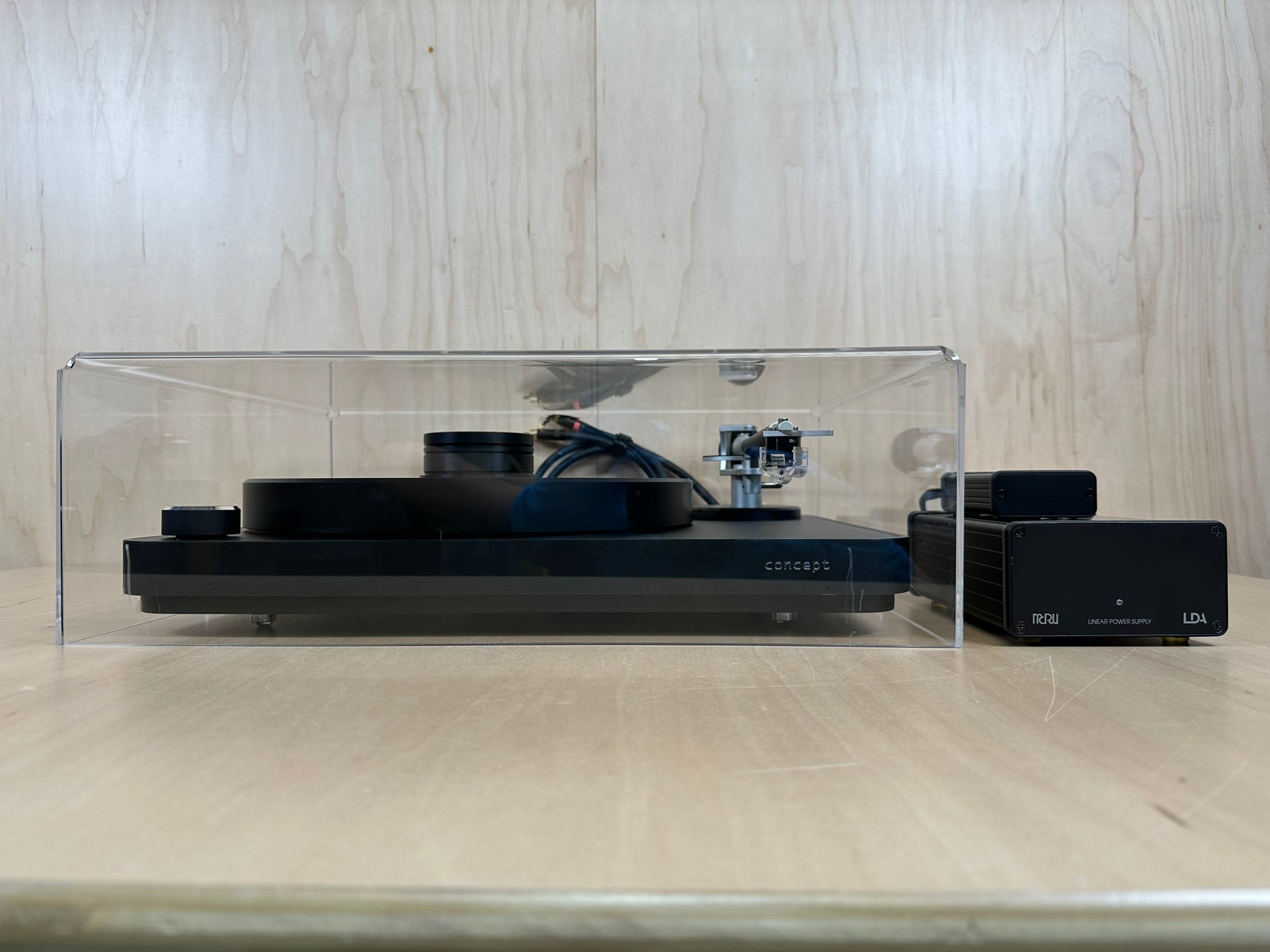 Clearaudio Concept Black Turntable w/Performer V2 Cartridge & MCRU Linear Power Supply and Dust Cover