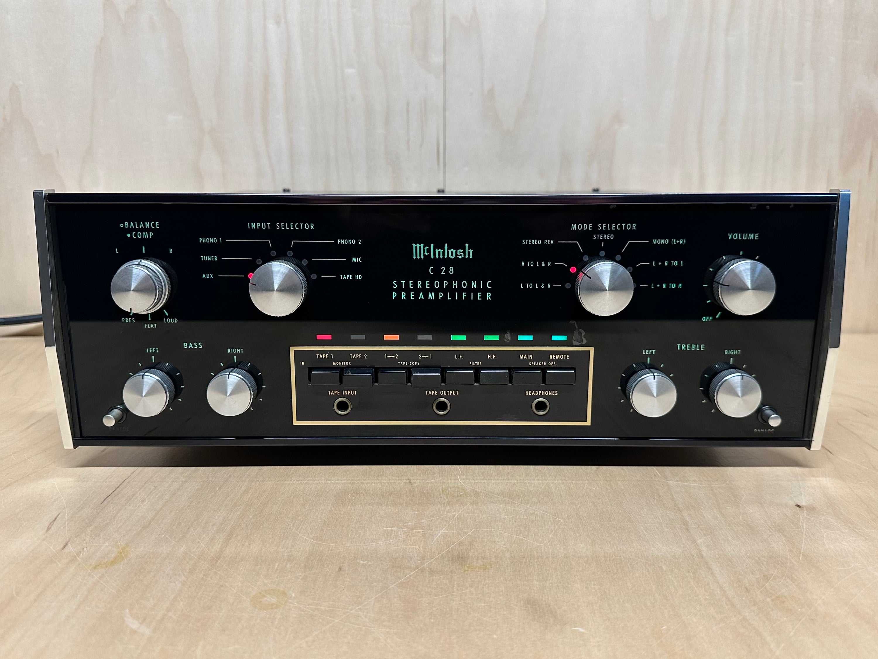 McIntosh C28 Stereophonic Preamplifier