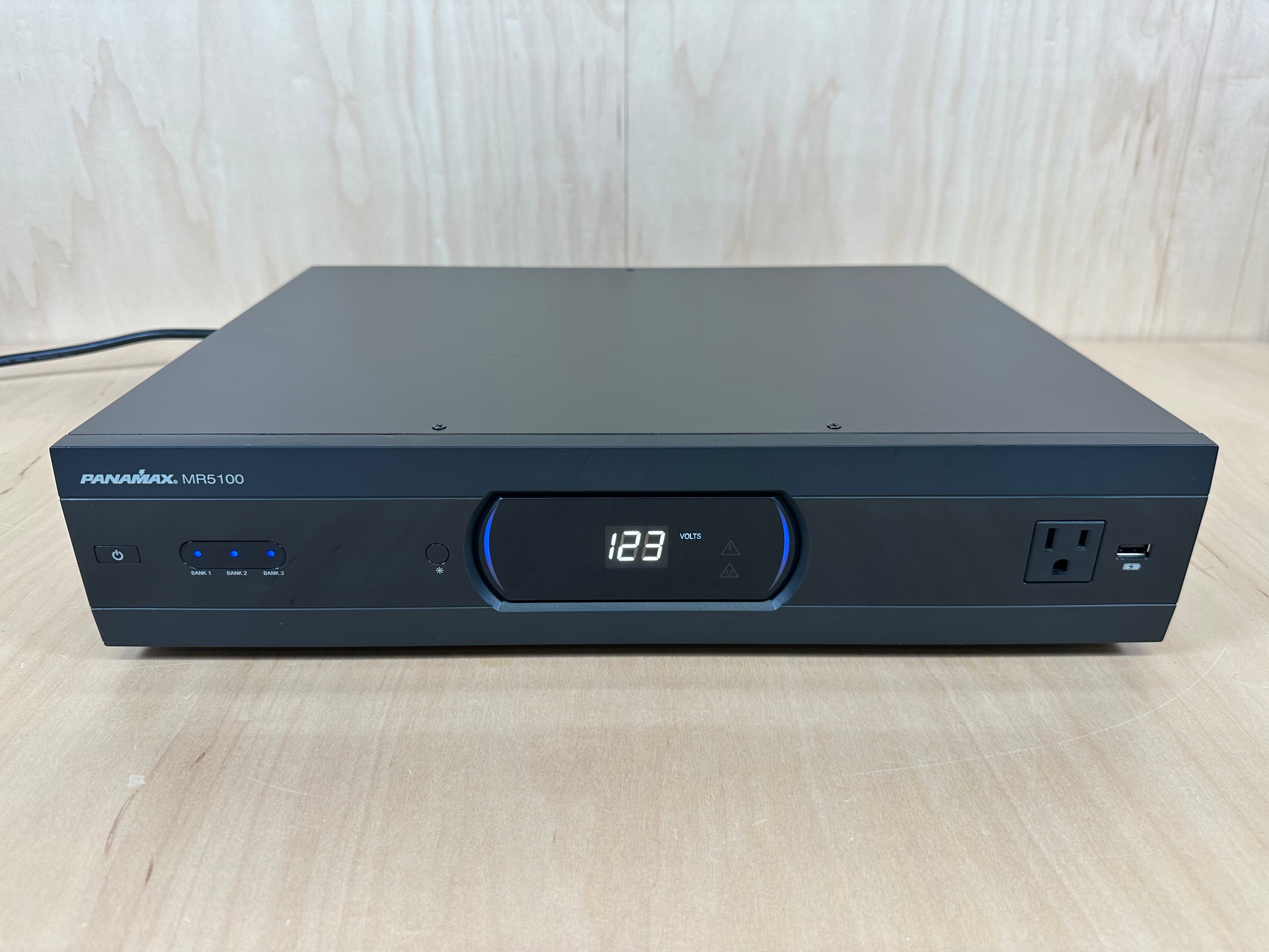 Panamax MR-5100 Power Conditioner