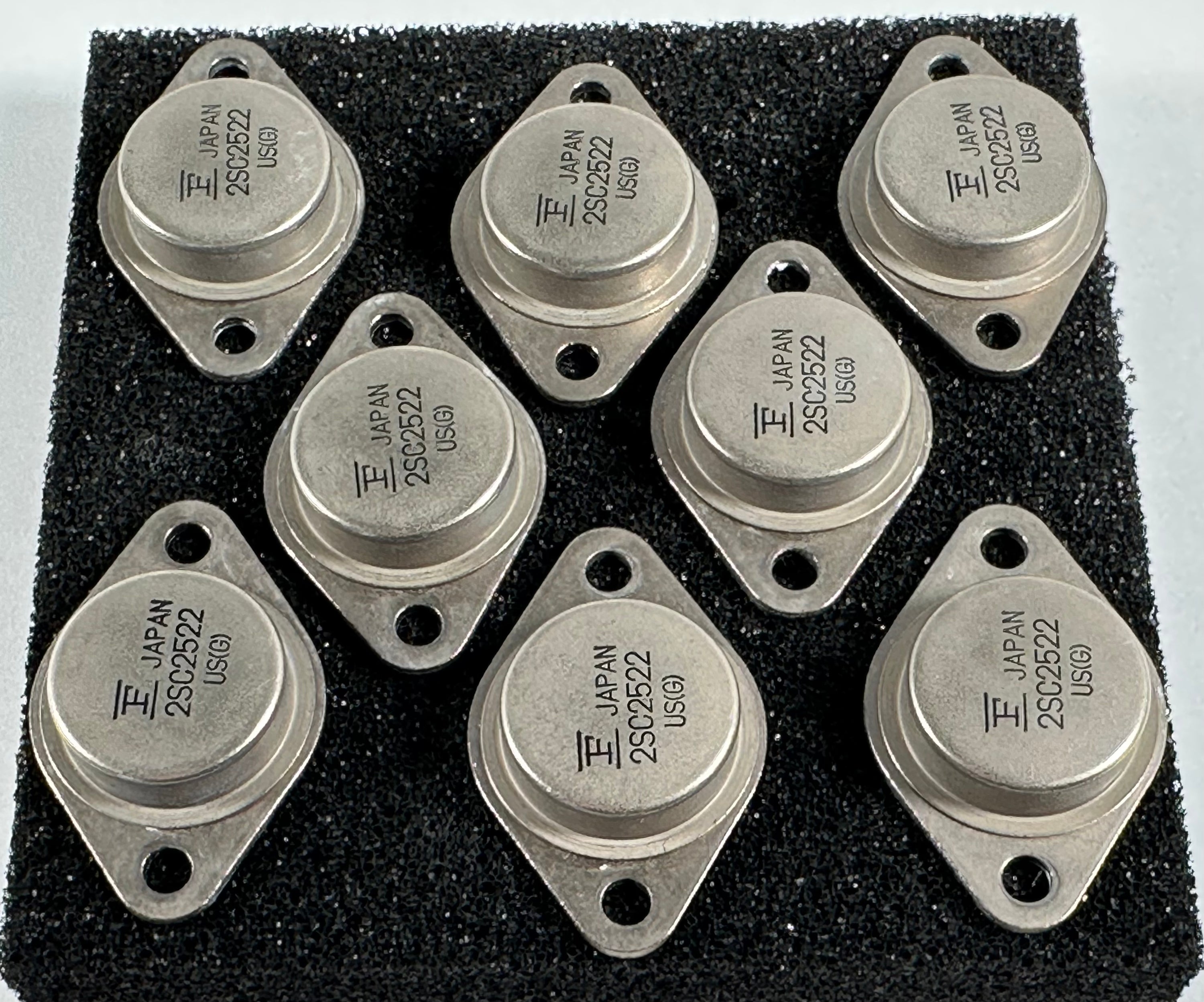 Fujitsu 2SC2522 NPN Transistors From Sumo Amplifier Lot of 8