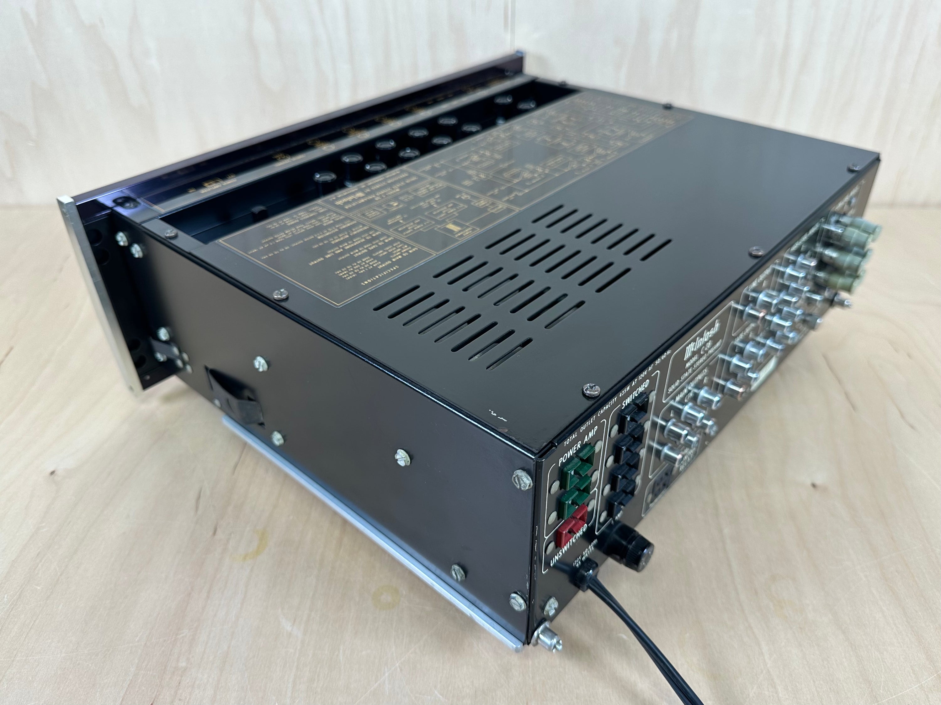 McIntosh C28 Stereophonic Preamplifier