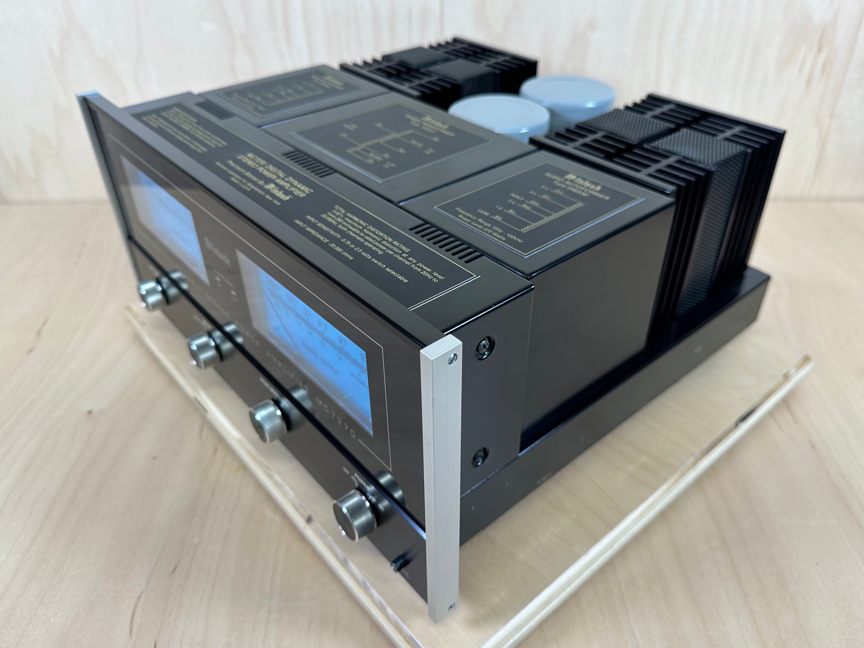 McIntosh MC7270 Digital Dynamic Stereo Power Amplifier