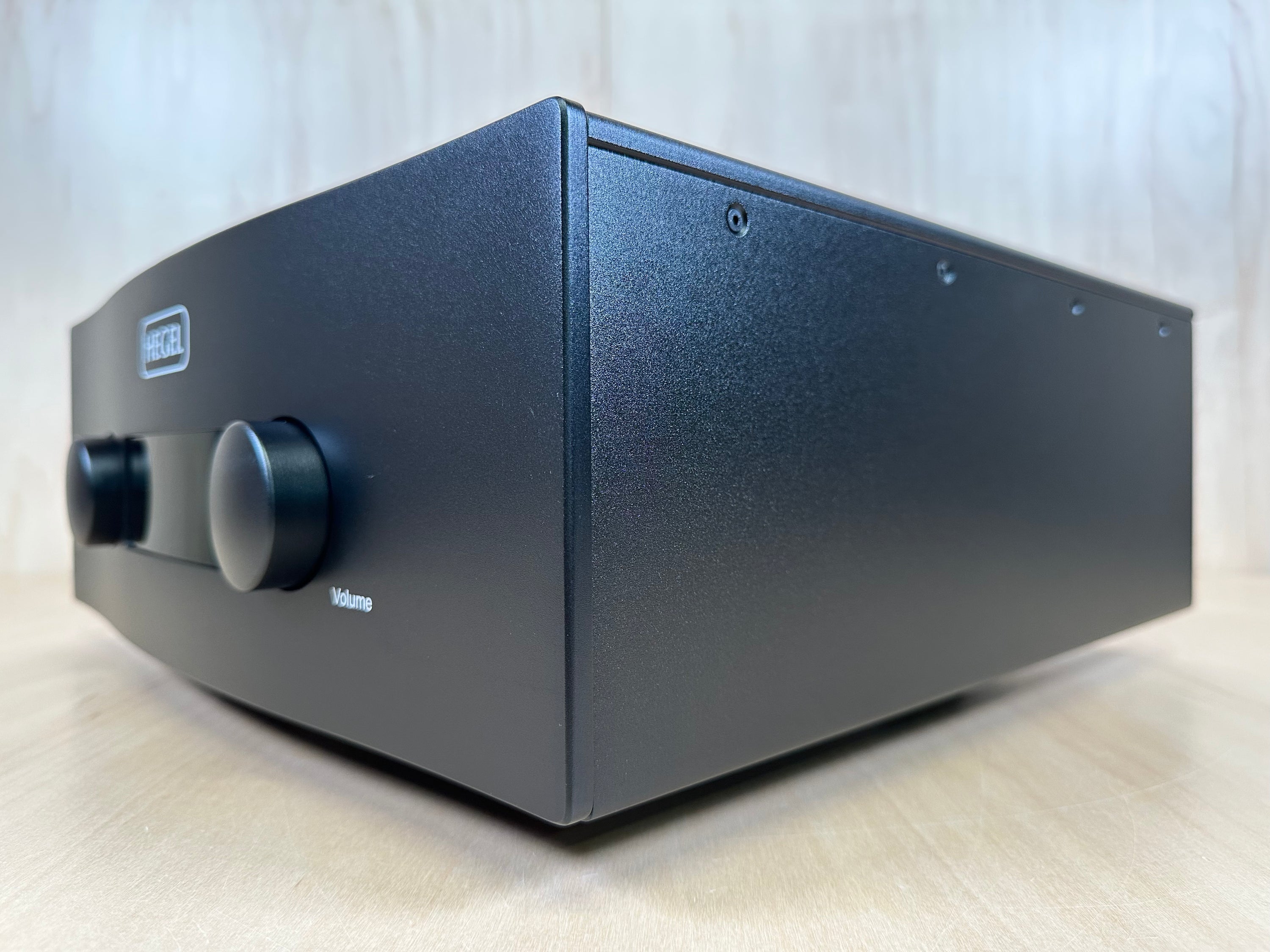 Hegel H590 Flagship Integrated Amp w/Remote and Original Box