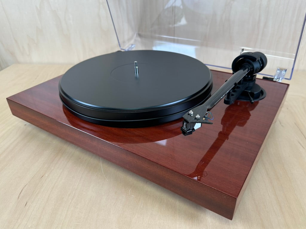 Pro-Ject 2 Xperience Classic Mahogany Turntable