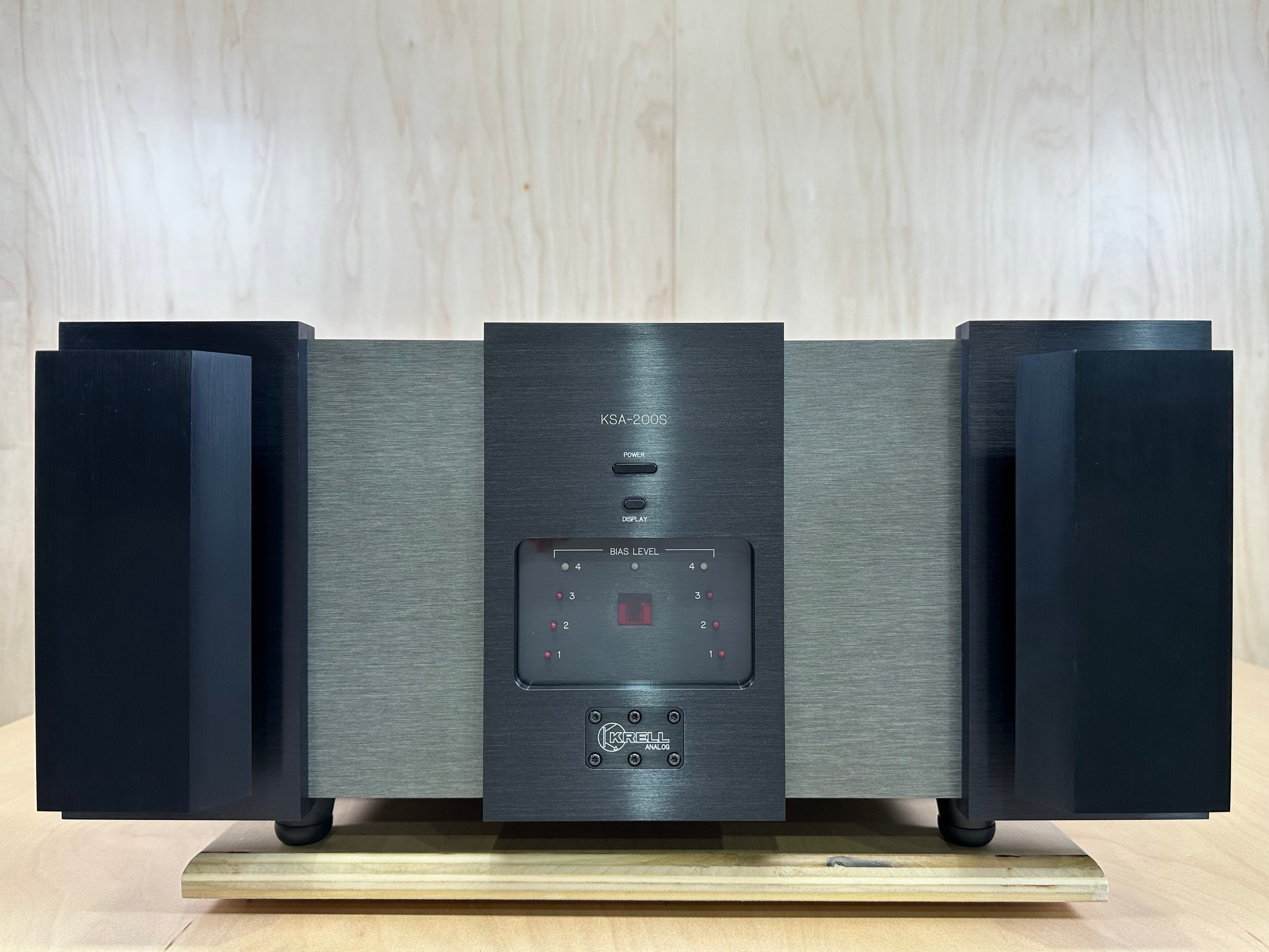 Krell KSA-200S Amplifier – Record Mart HiFi Krell KSA-200S Amplifier – Record Mart HiFi