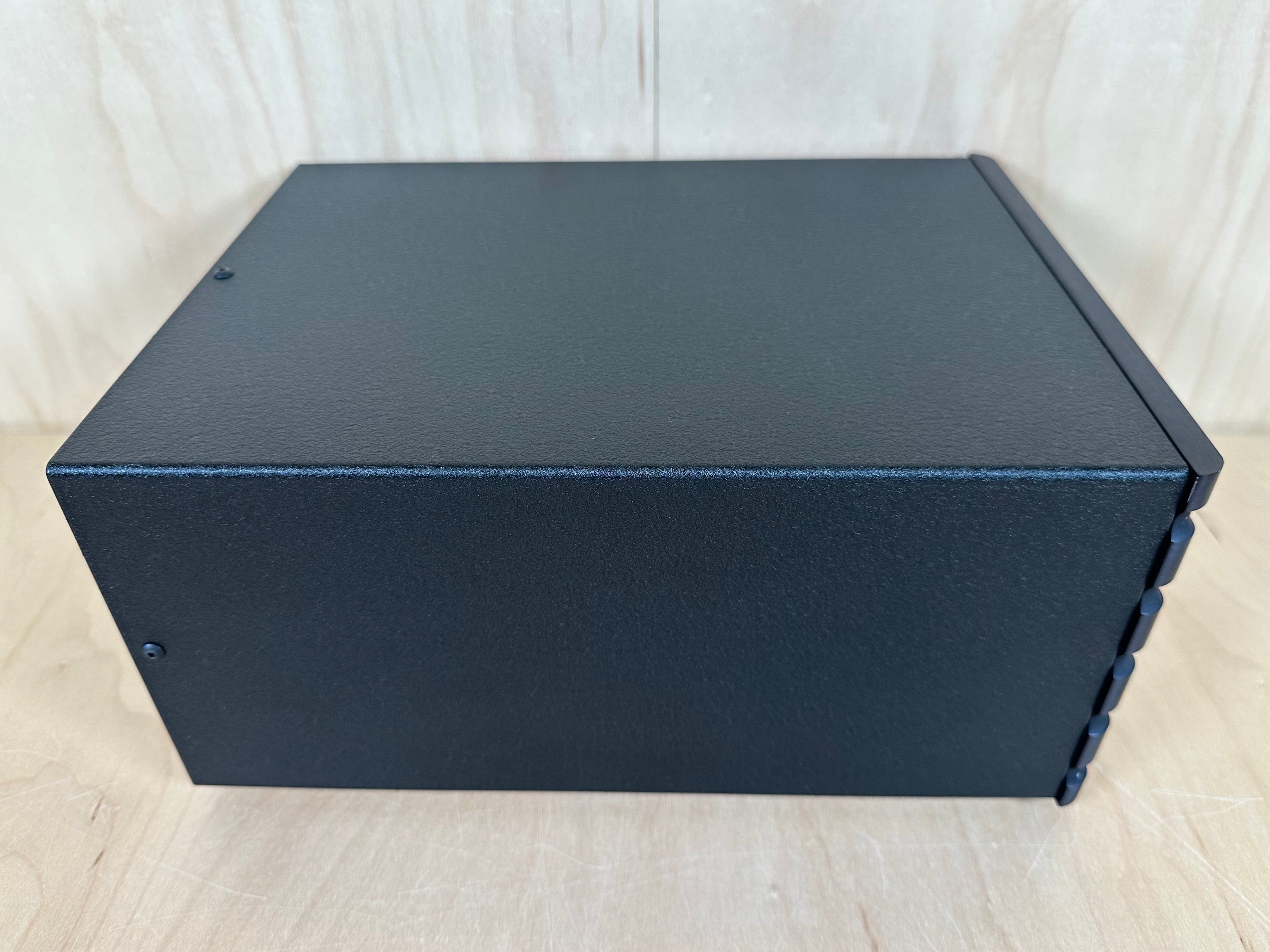 Richard Gray’s Power Company Power Conditioner model: RGPC 600S BLK