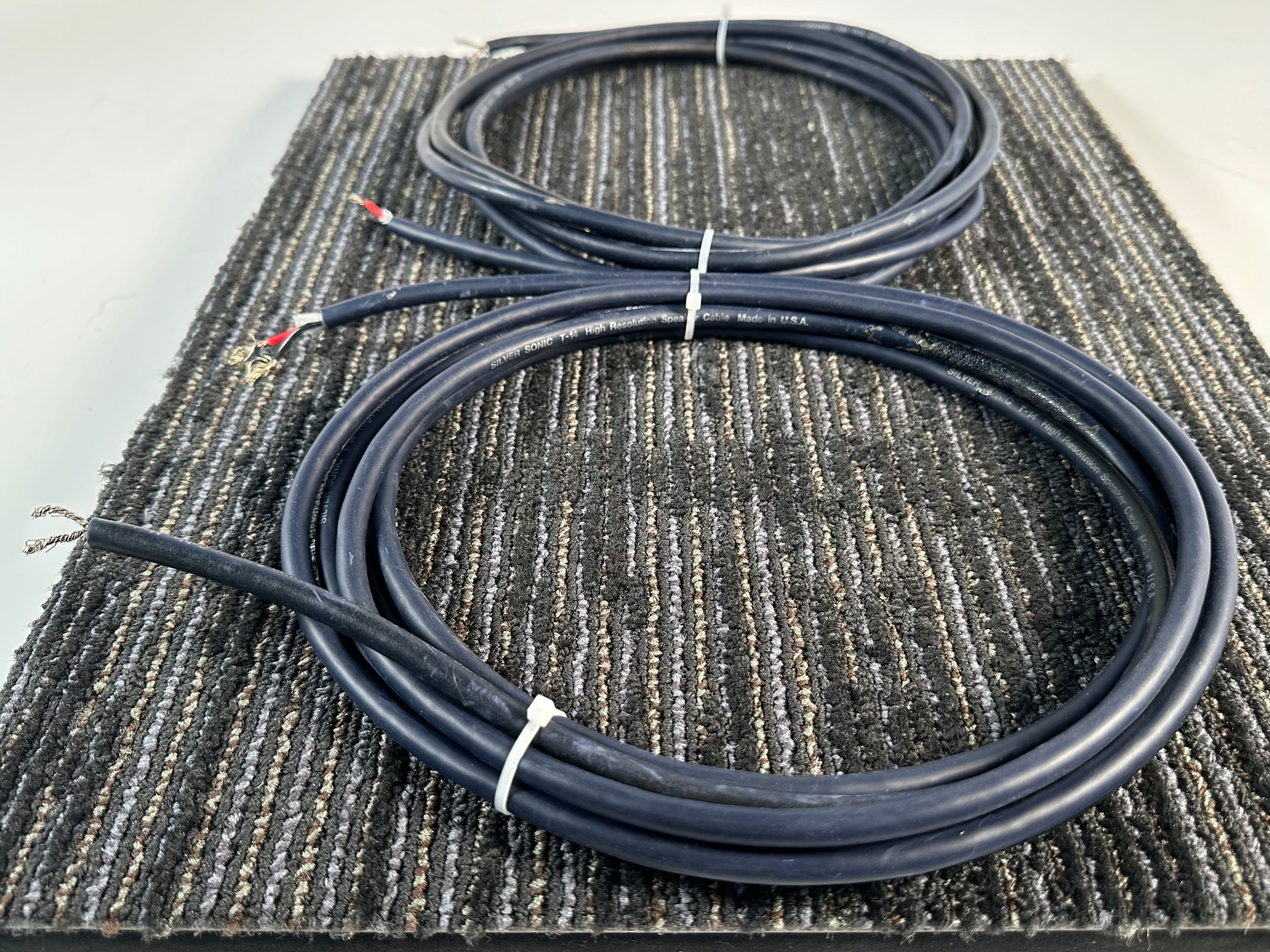 DH Labs Silver Sonic T-14 High Resolution Speaker Cables 13' pair