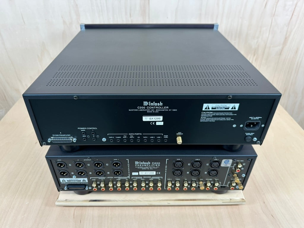 McIntosh C200 Preamplifier and Controller