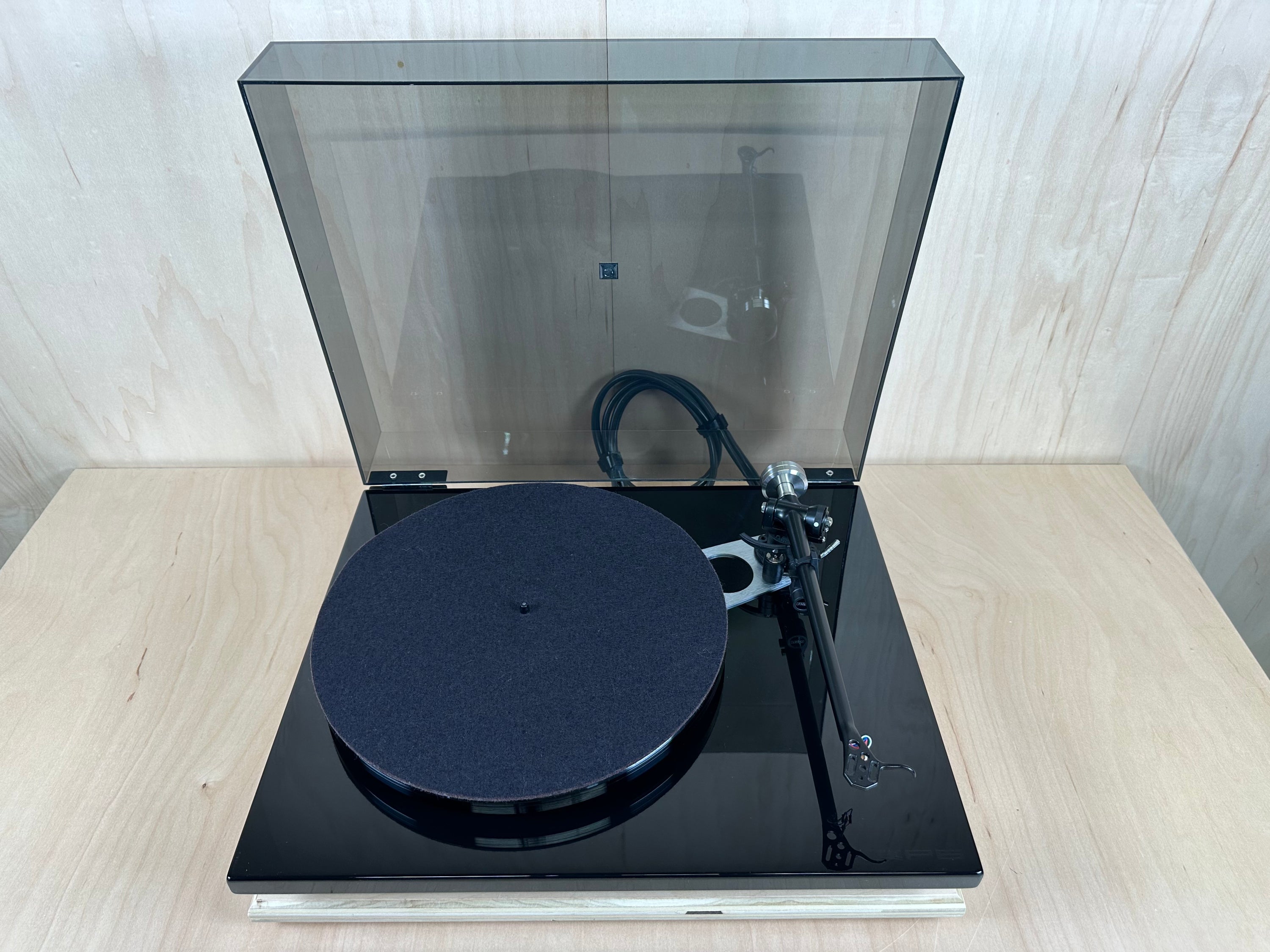 Rega RP6 Turntable w/Original Packing