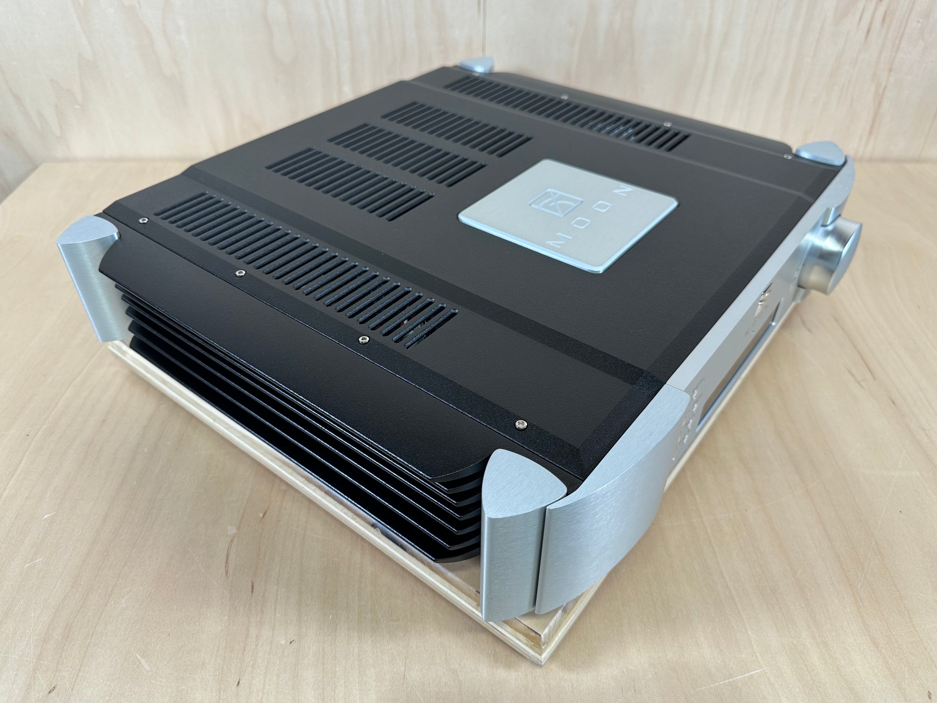 Simaudio Moon 600i Integrated Amplifier