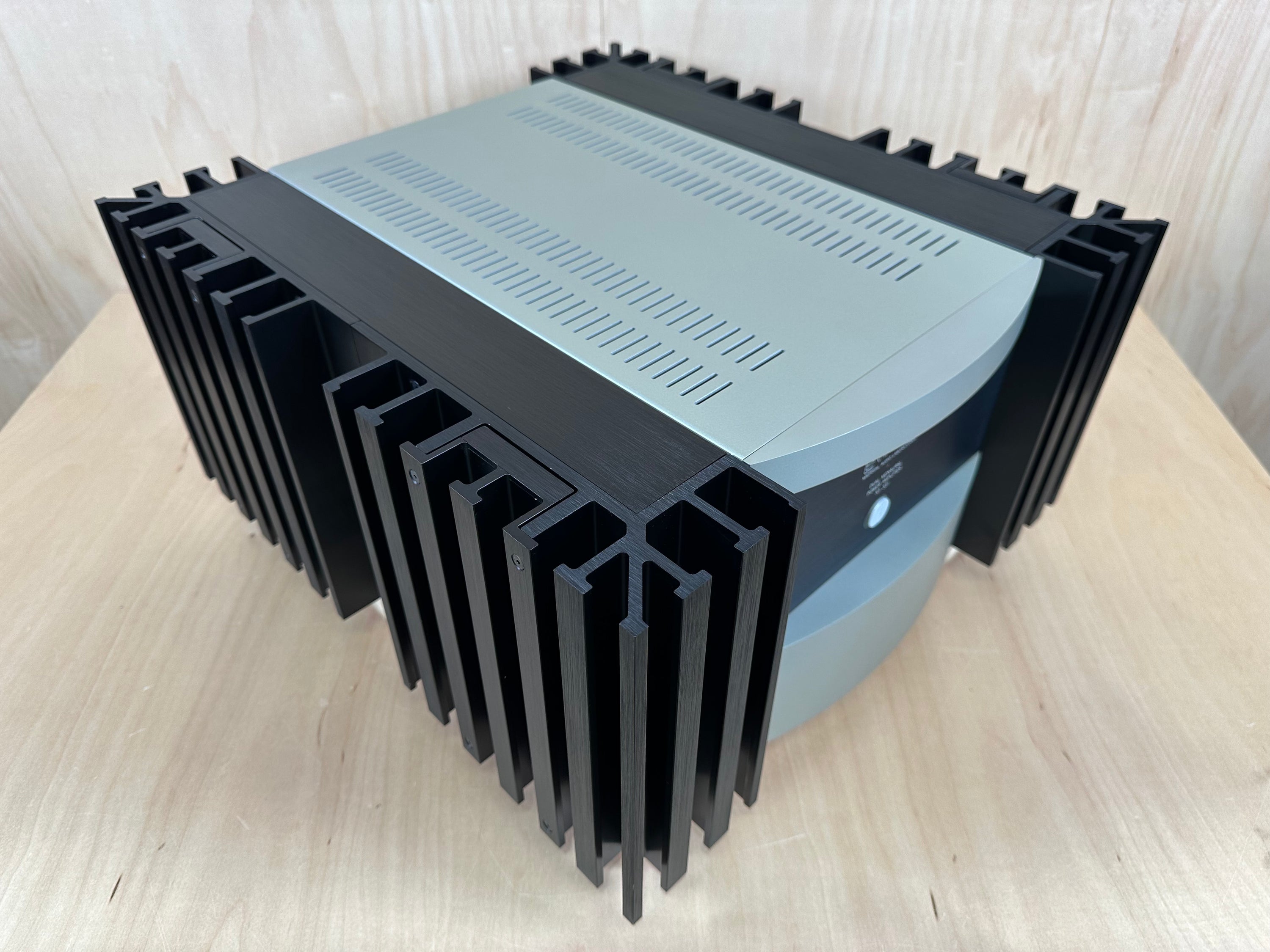 Mark Levinson 331 Dual Monaural Amplifier Recapped and Serviced