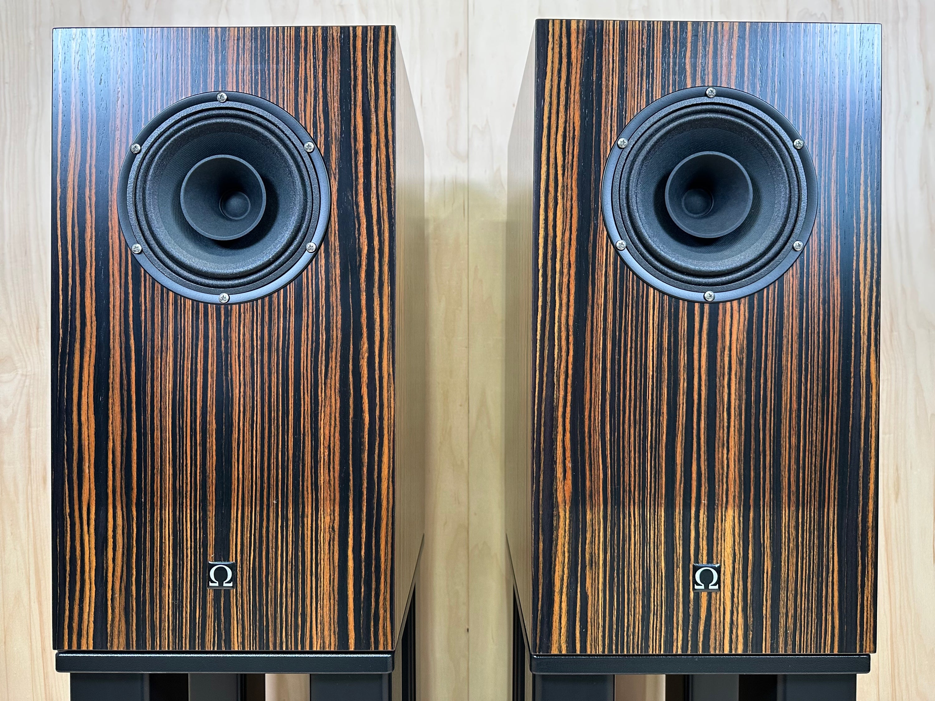 Omega Speaker Systems Super Alnico Monitors WITHOUT stands