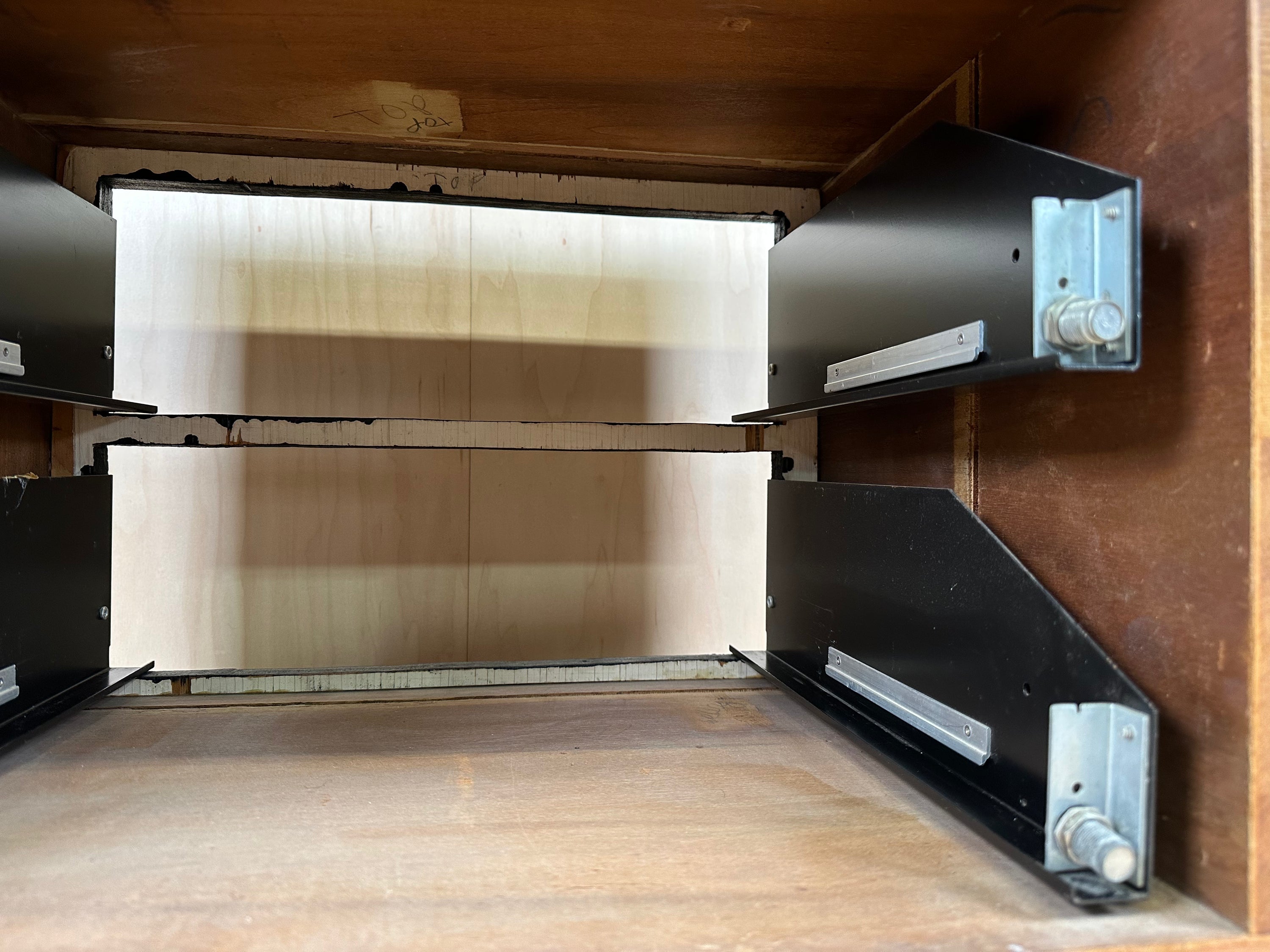 Mcintosh Custom Cabinet w/Panlocs Originally made for  C28 and MR77