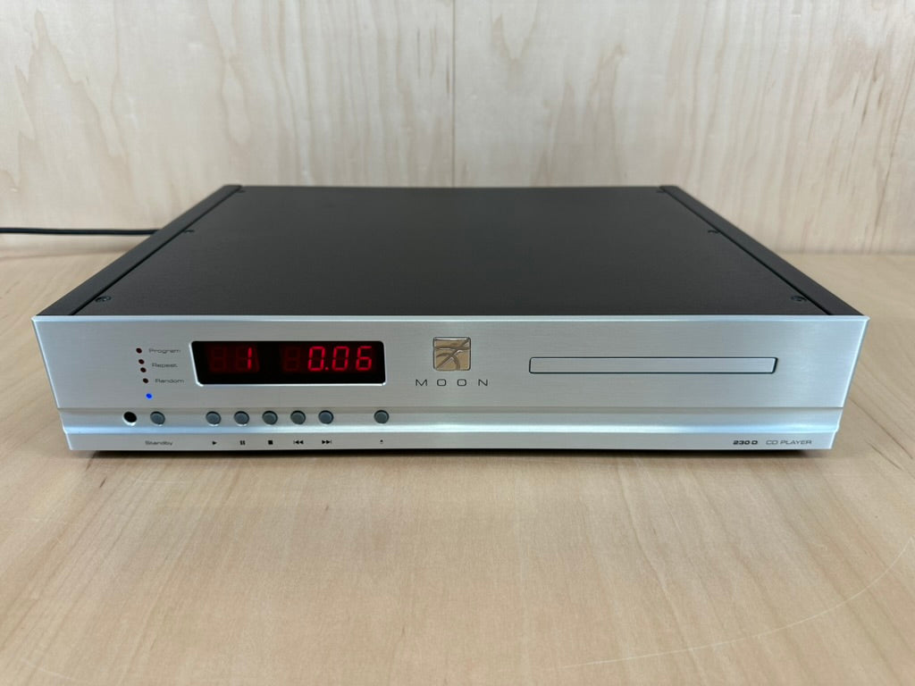 Moon 230D CD Player by Simaudio w/Remote