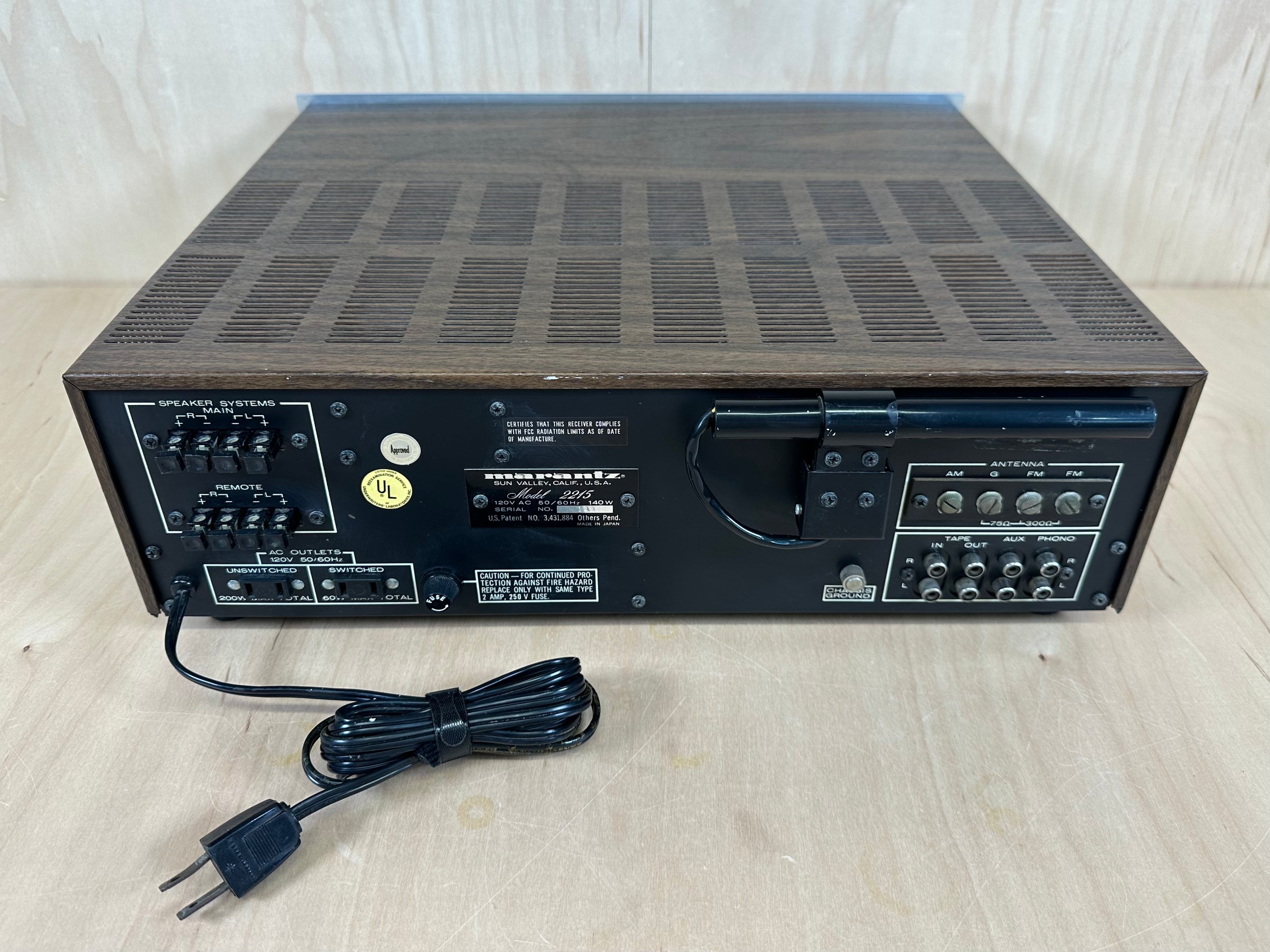 Marantz Model 2215 Receiver