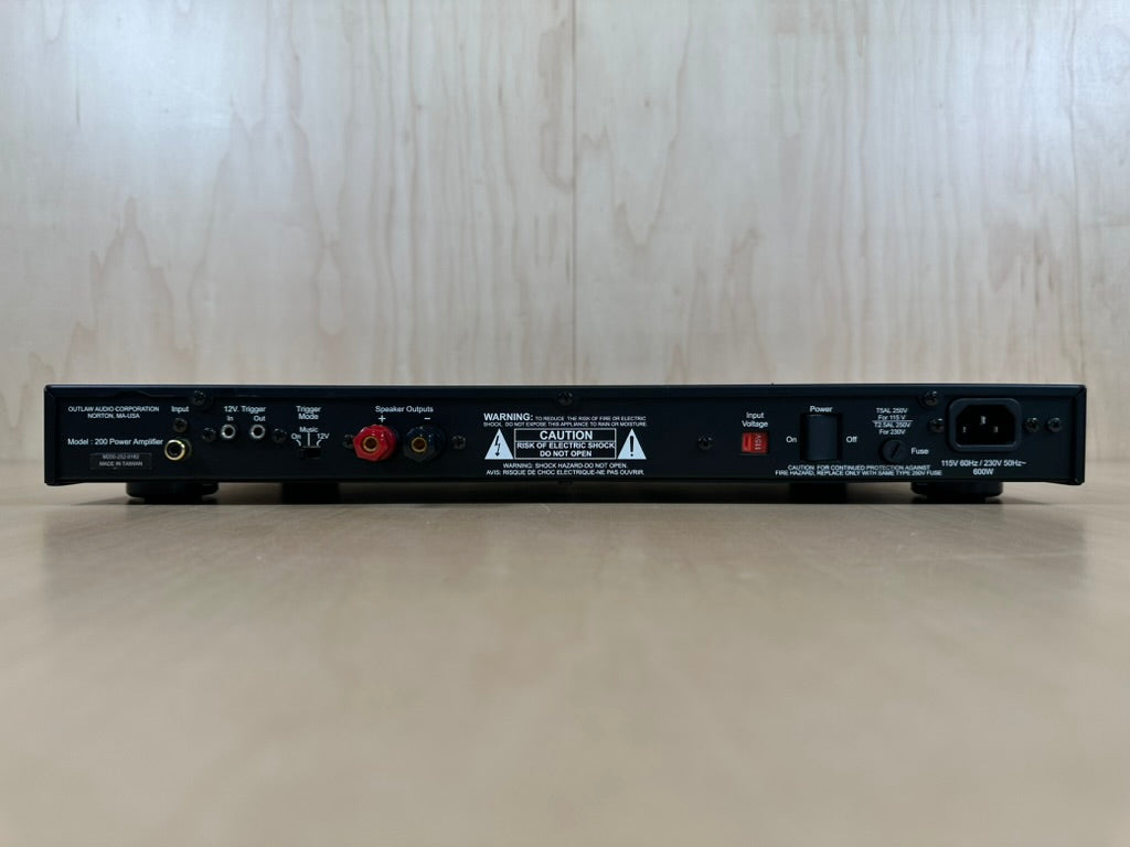 Outlaw Model 200 M-Block Mono Amplifier